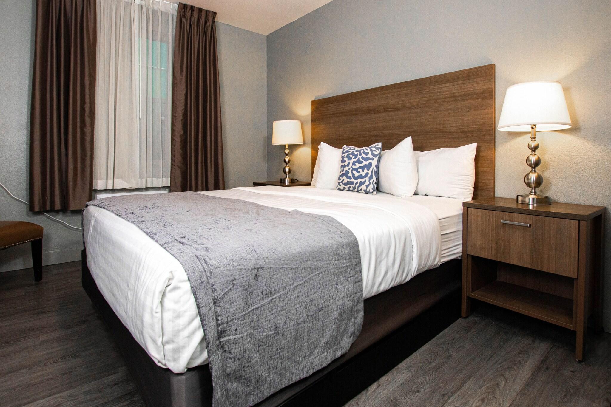 Double Deluxe Queen Bed