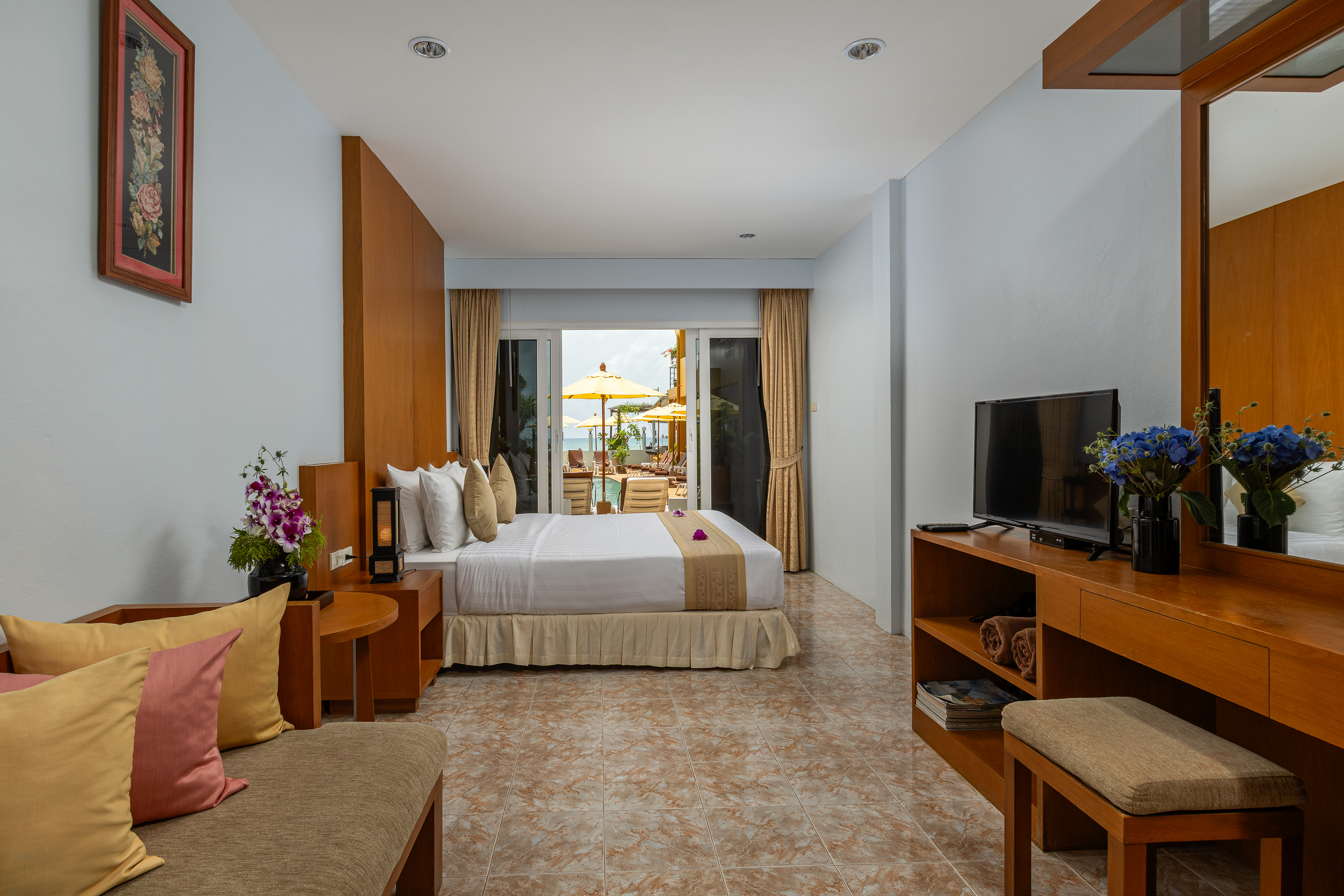 Studio Sea View Pool View