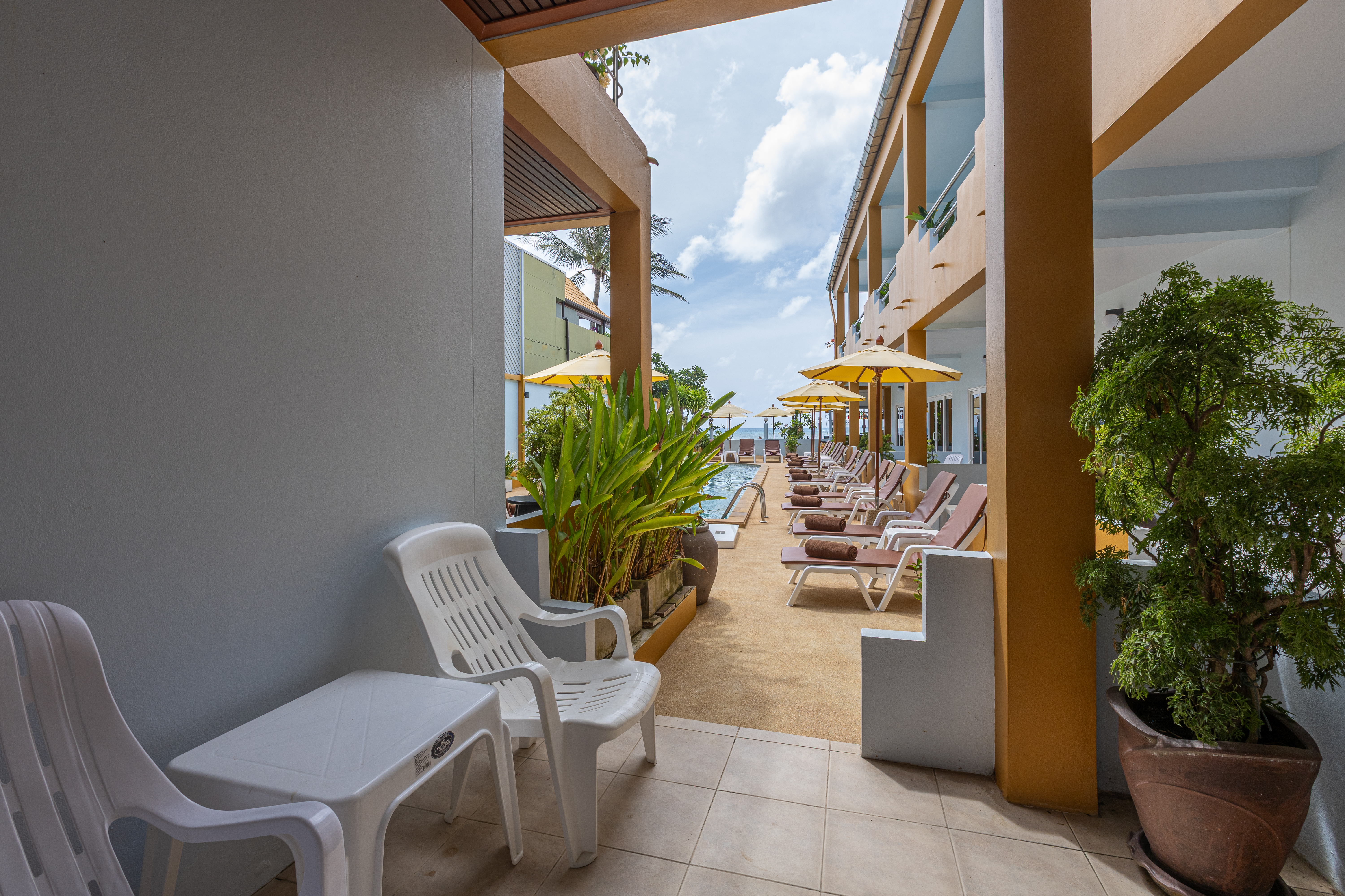 Studio Sea View Pool View