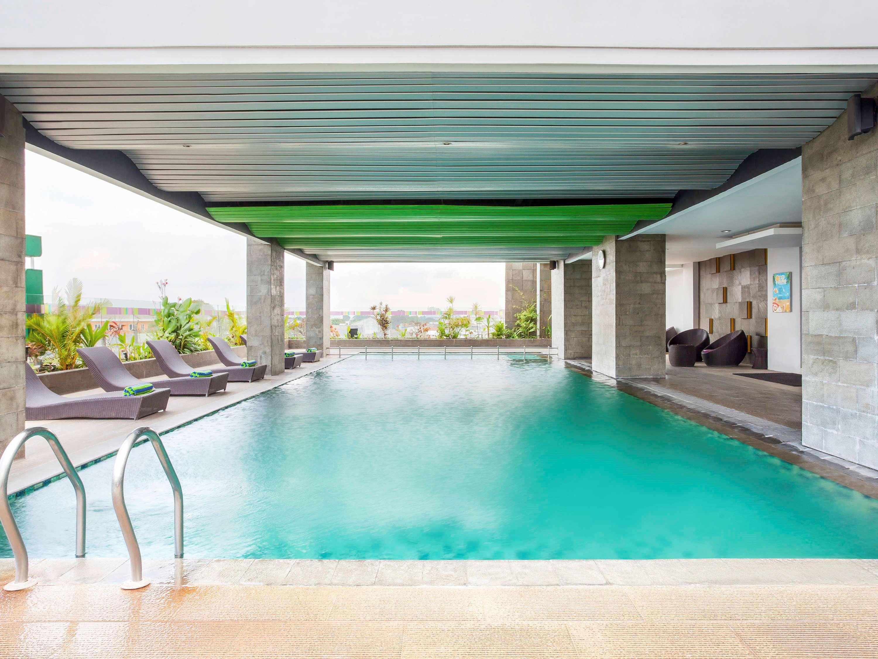 Family Room King Size Bed