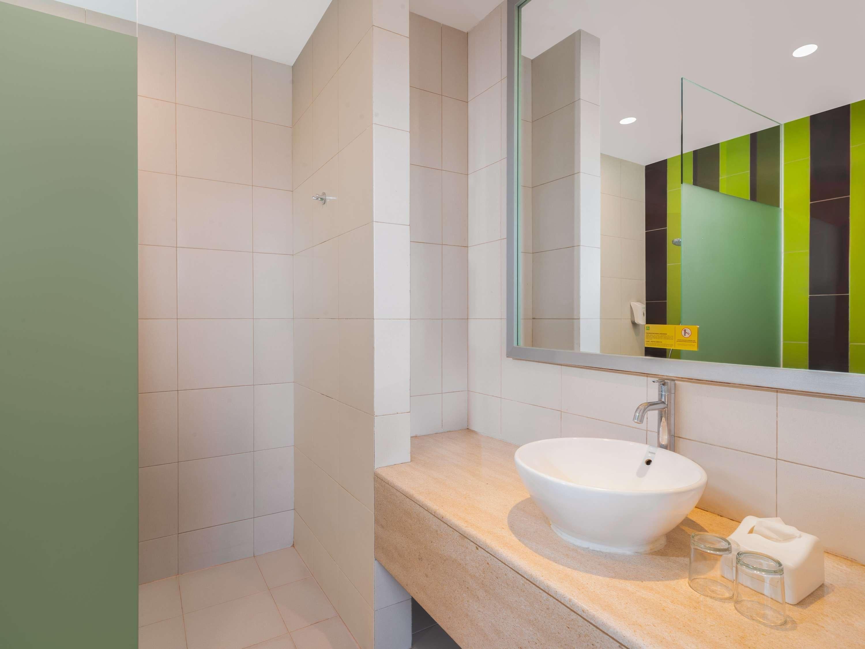 Double Deluxe King Bed