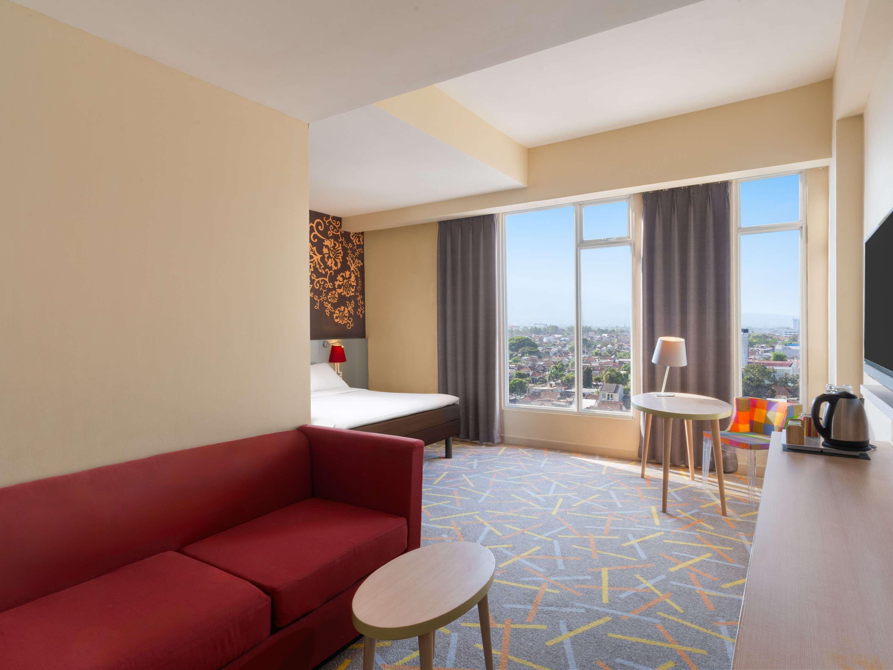 Double Deluxe King Bed