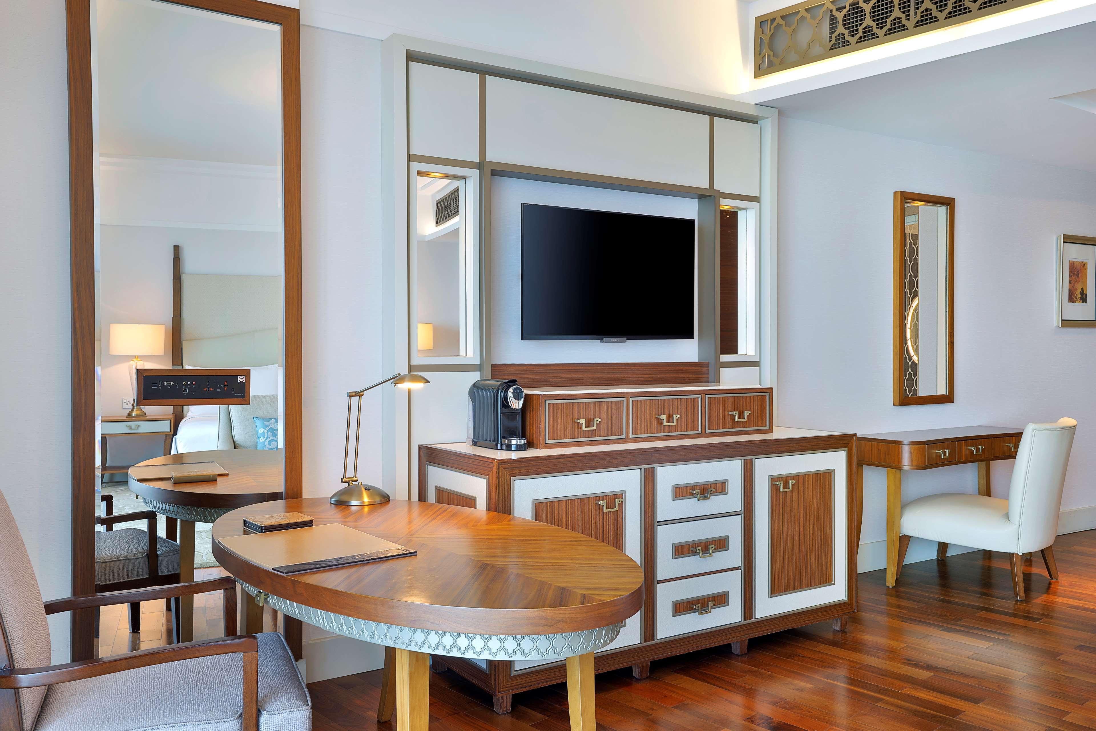 Family Room Connecting Room