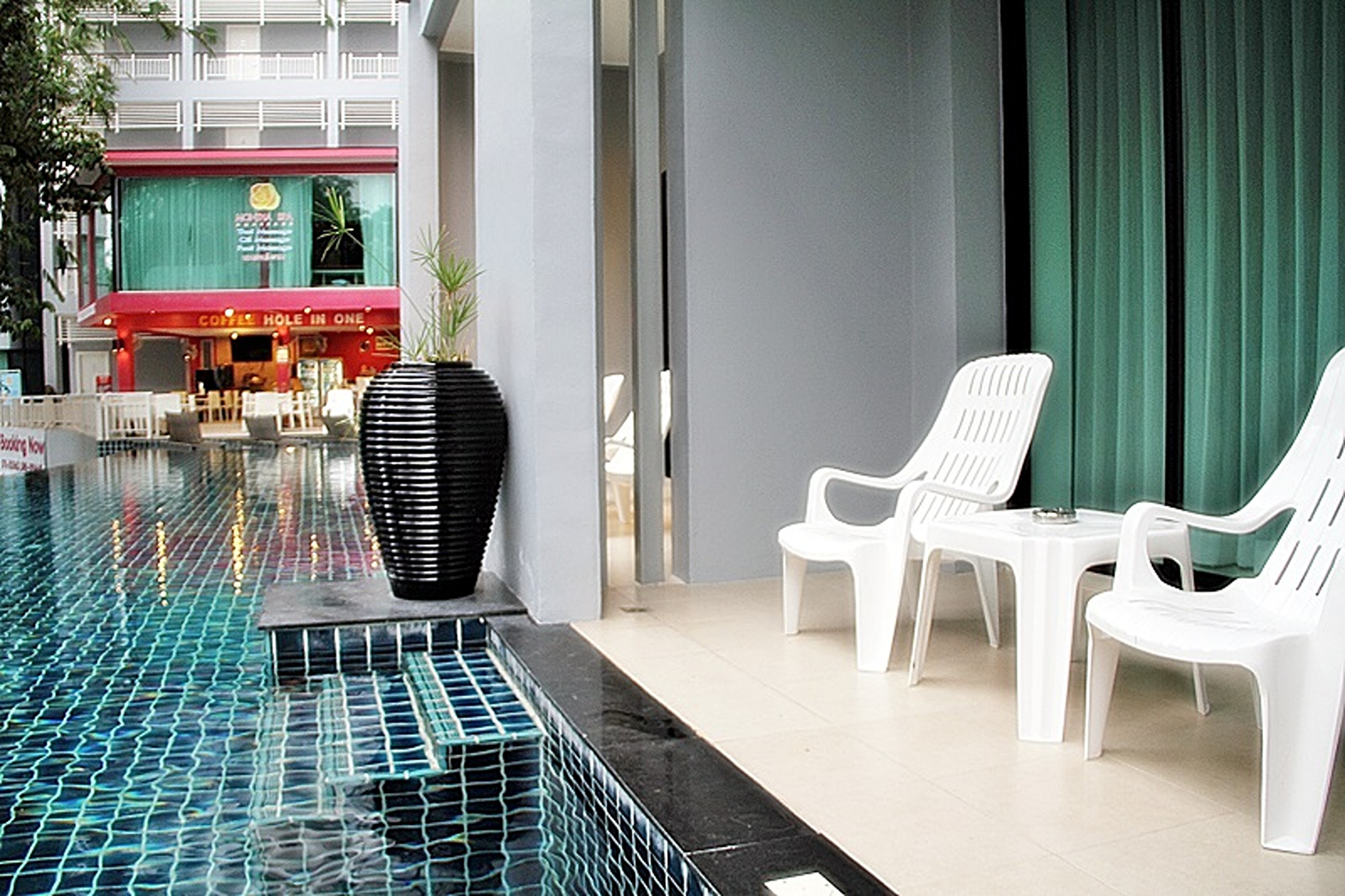 Double Deluxe Pool View