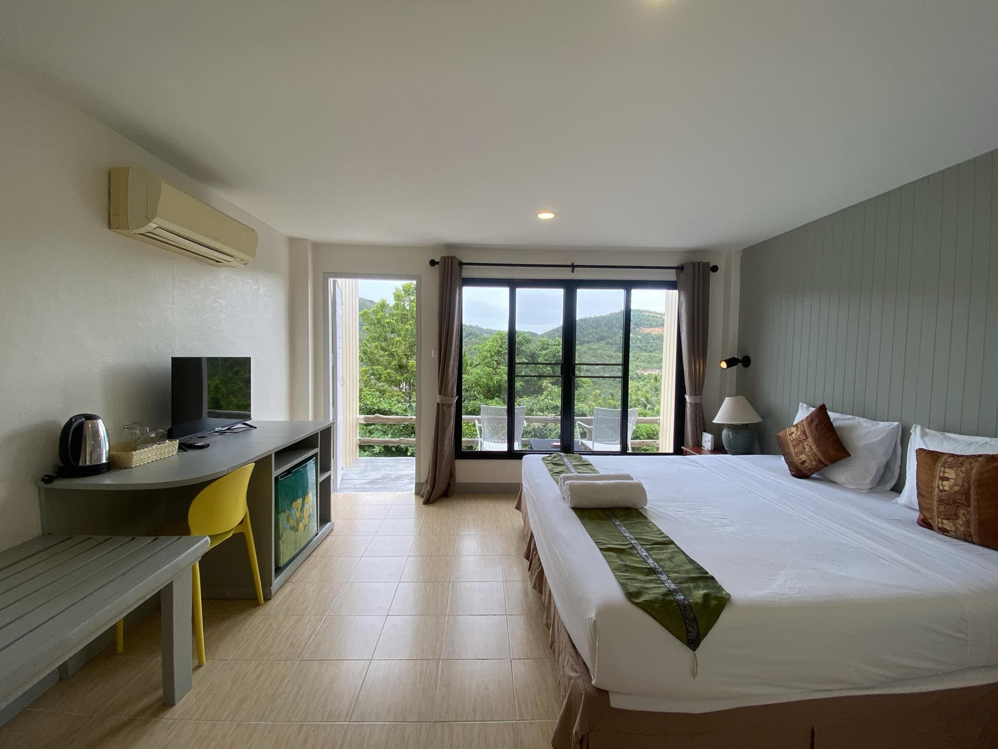 Double or Twin Superior Mountain View