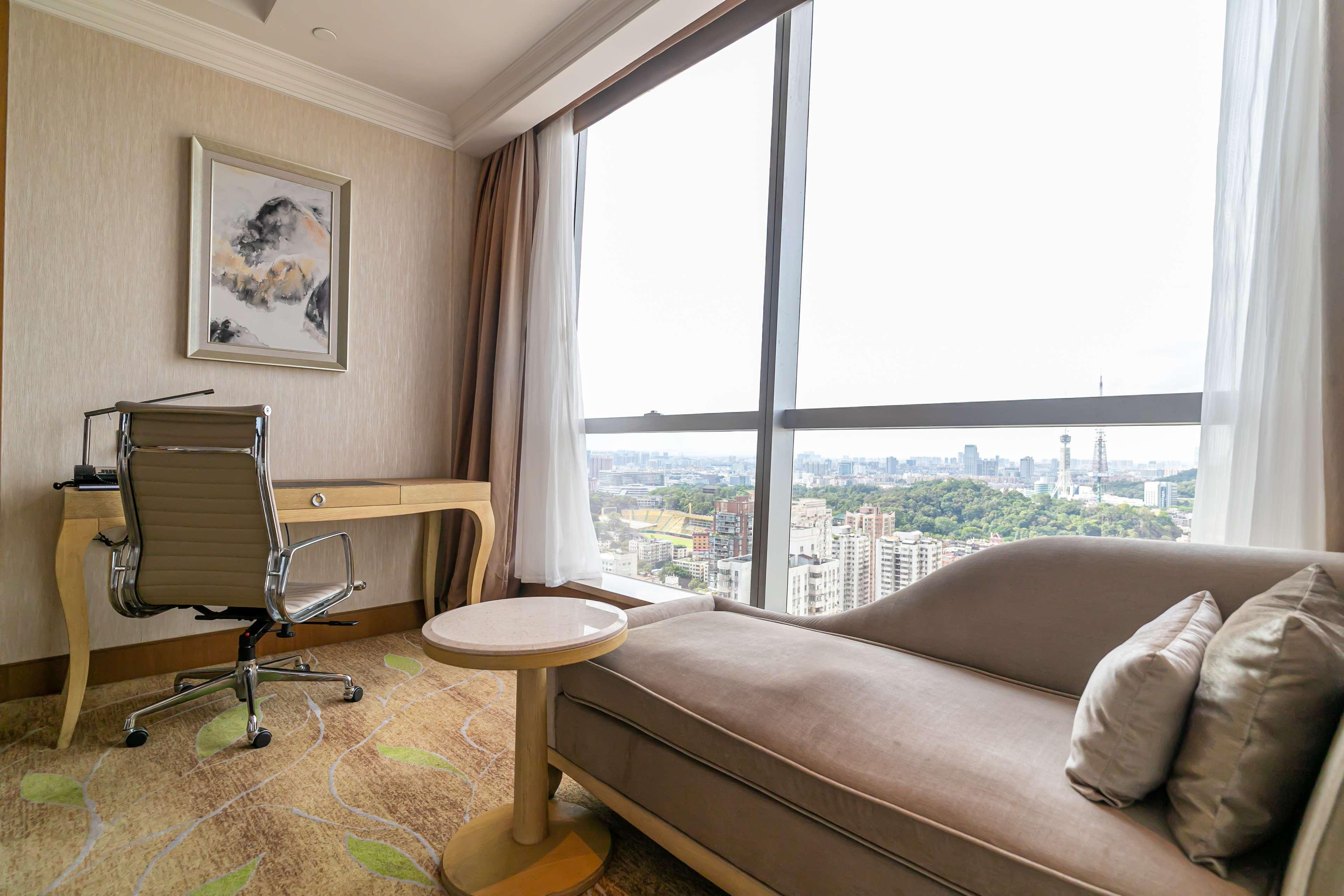 Double Deluxe King Bed