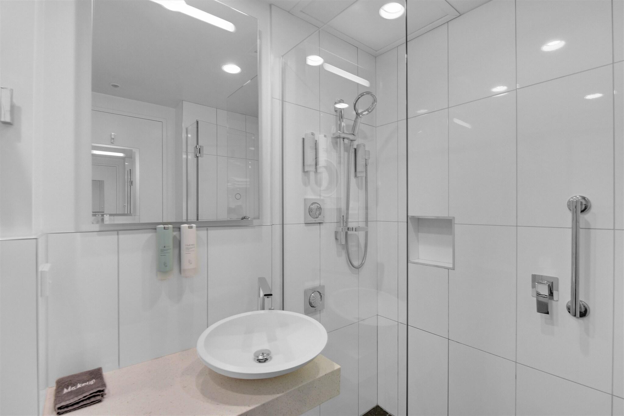 Studio King Size Bed