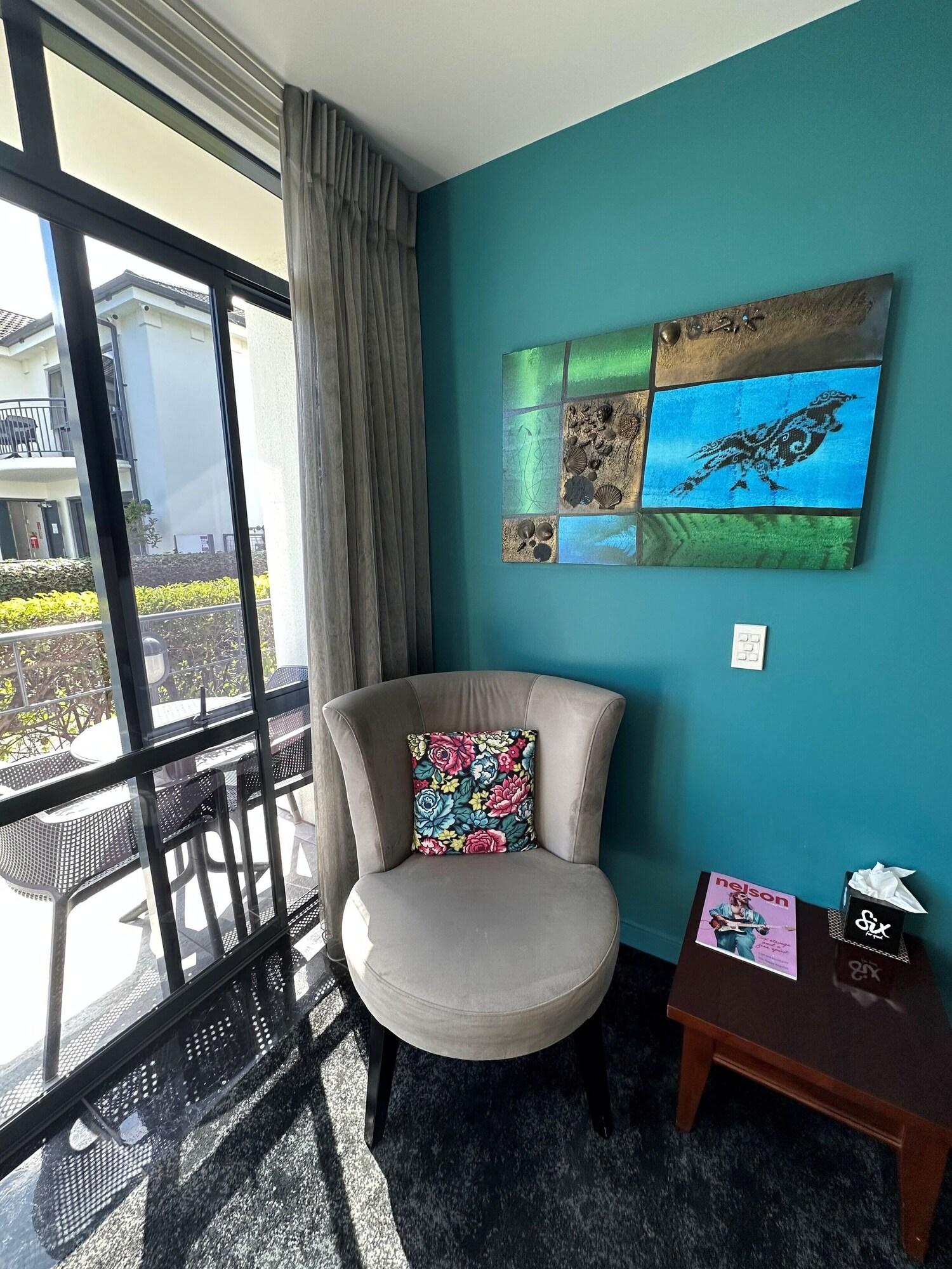 Studio King Size Bed