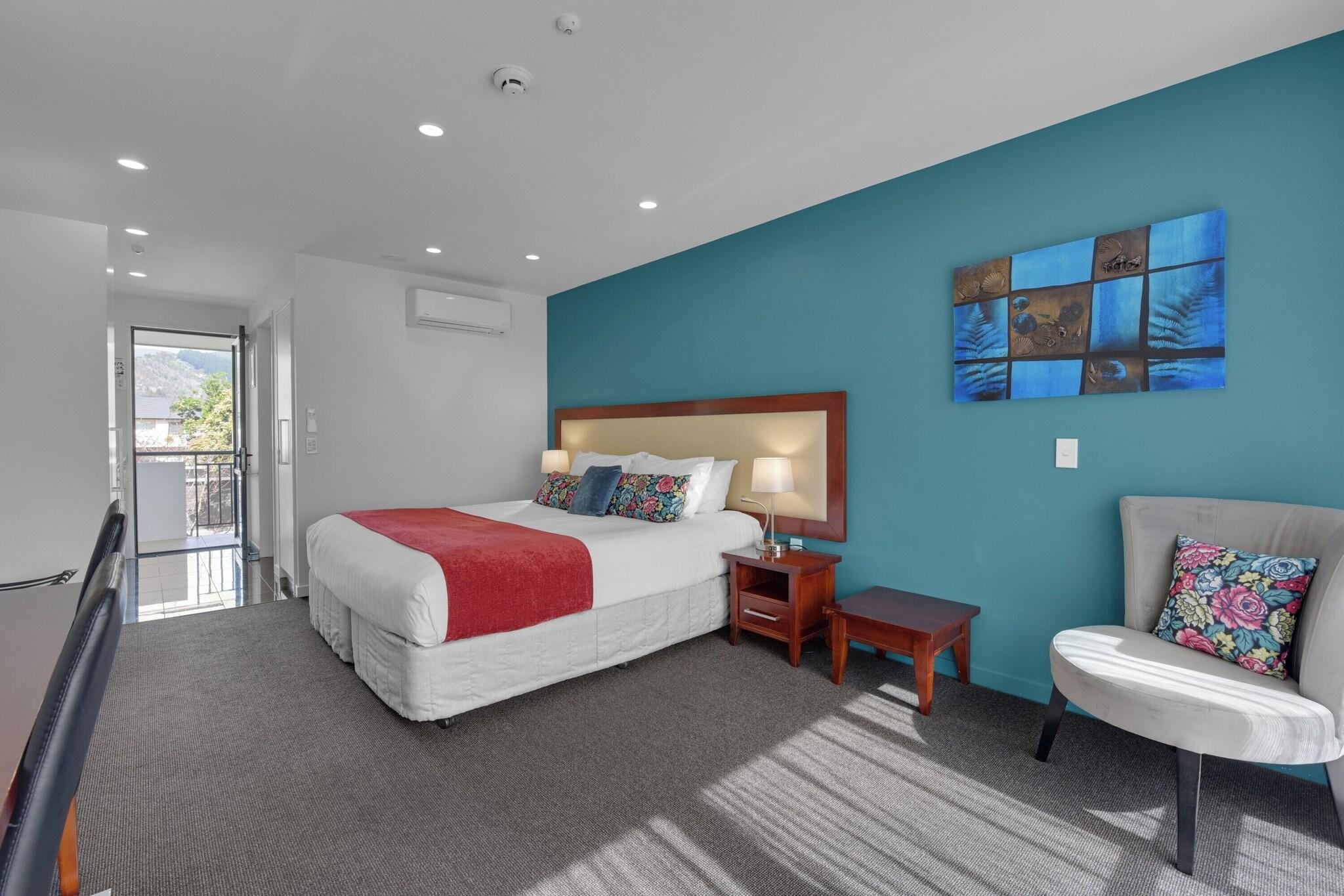 Studio King Size Bed