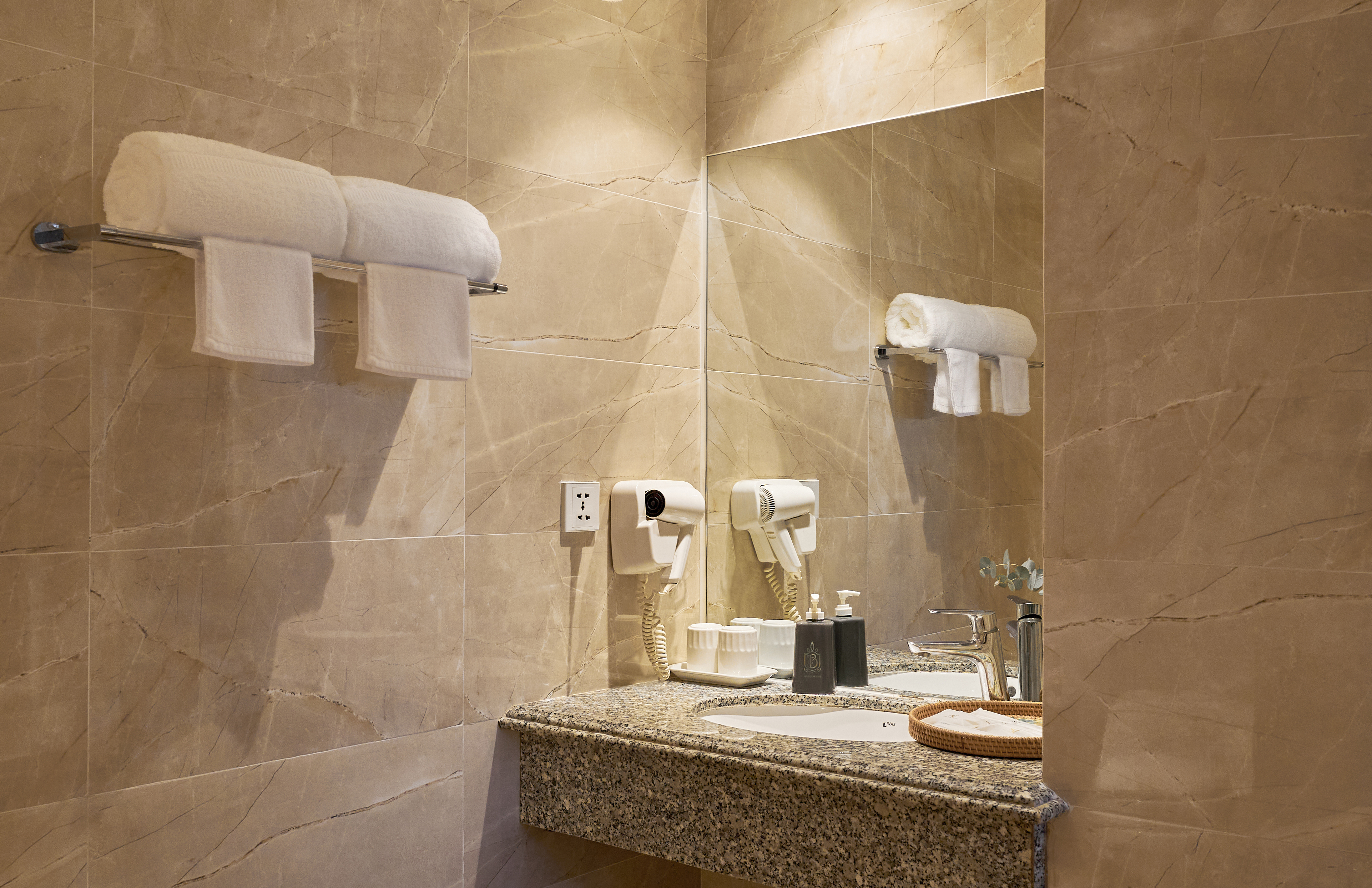 Room Luxury City View