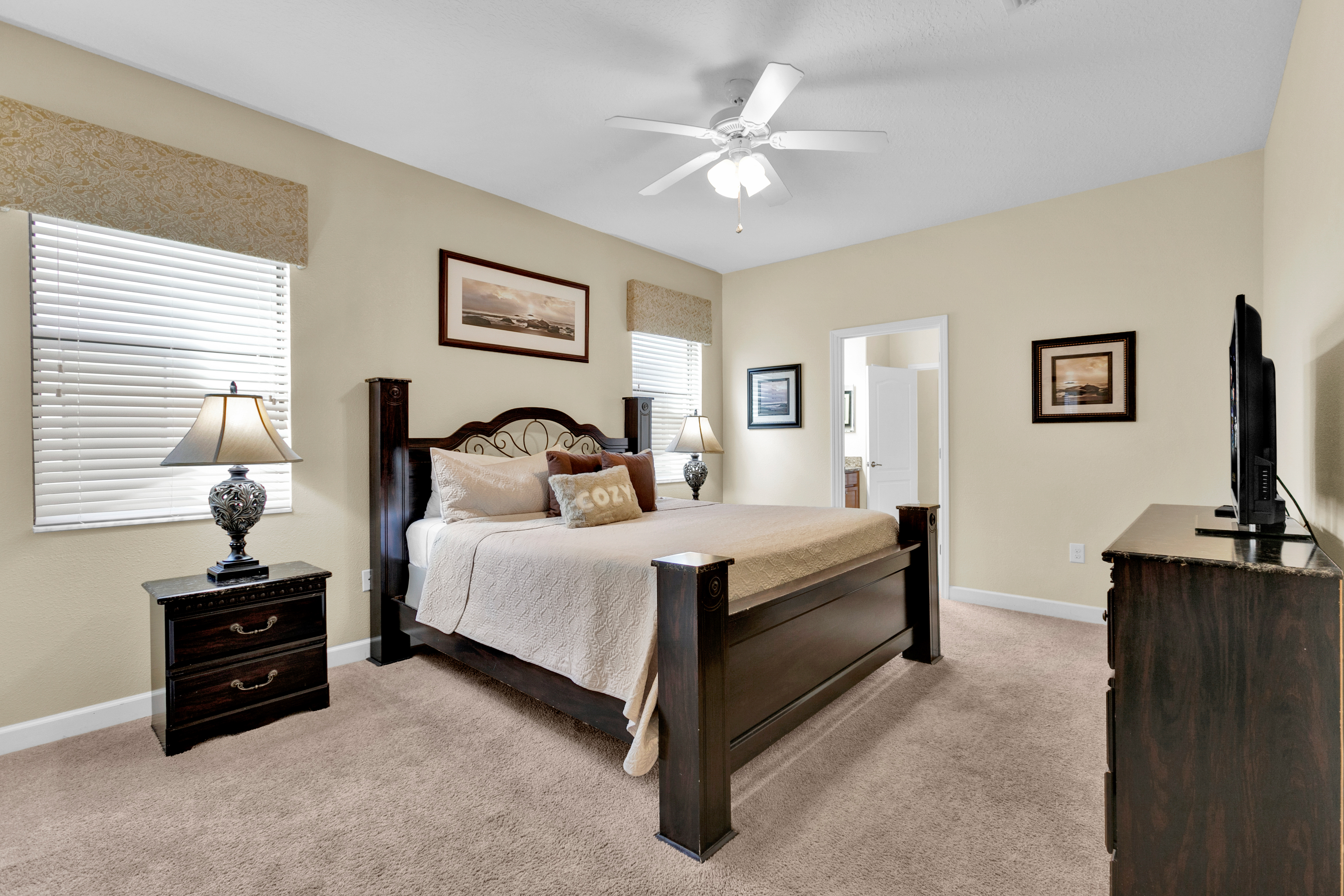 Home Eight Bedrooms with More Than Three Bathrooms