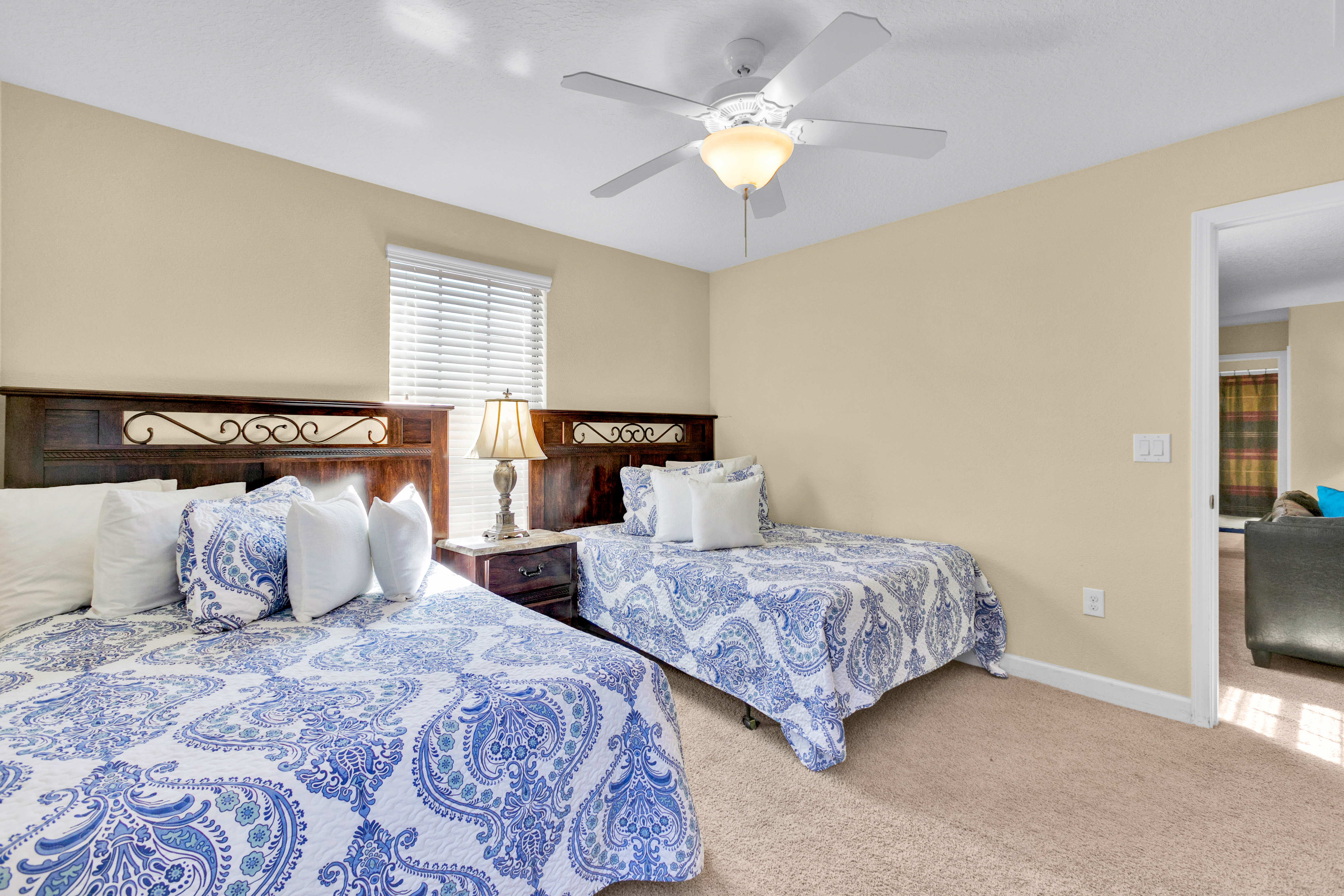 Home Eight Bedrooms with More Than Three Bathrooms