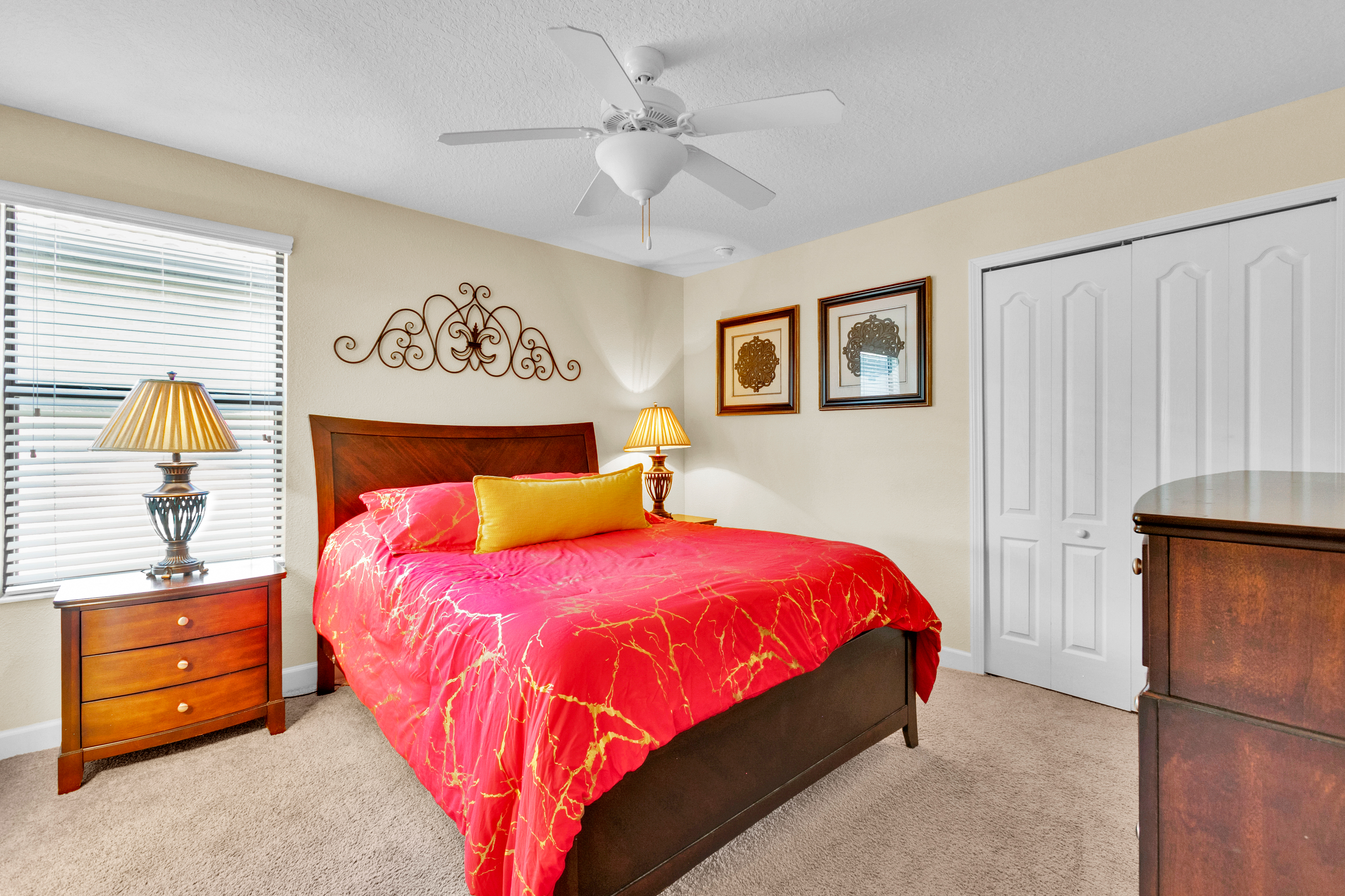 Home Eight Bedrooms with More Than Three Bathrooms