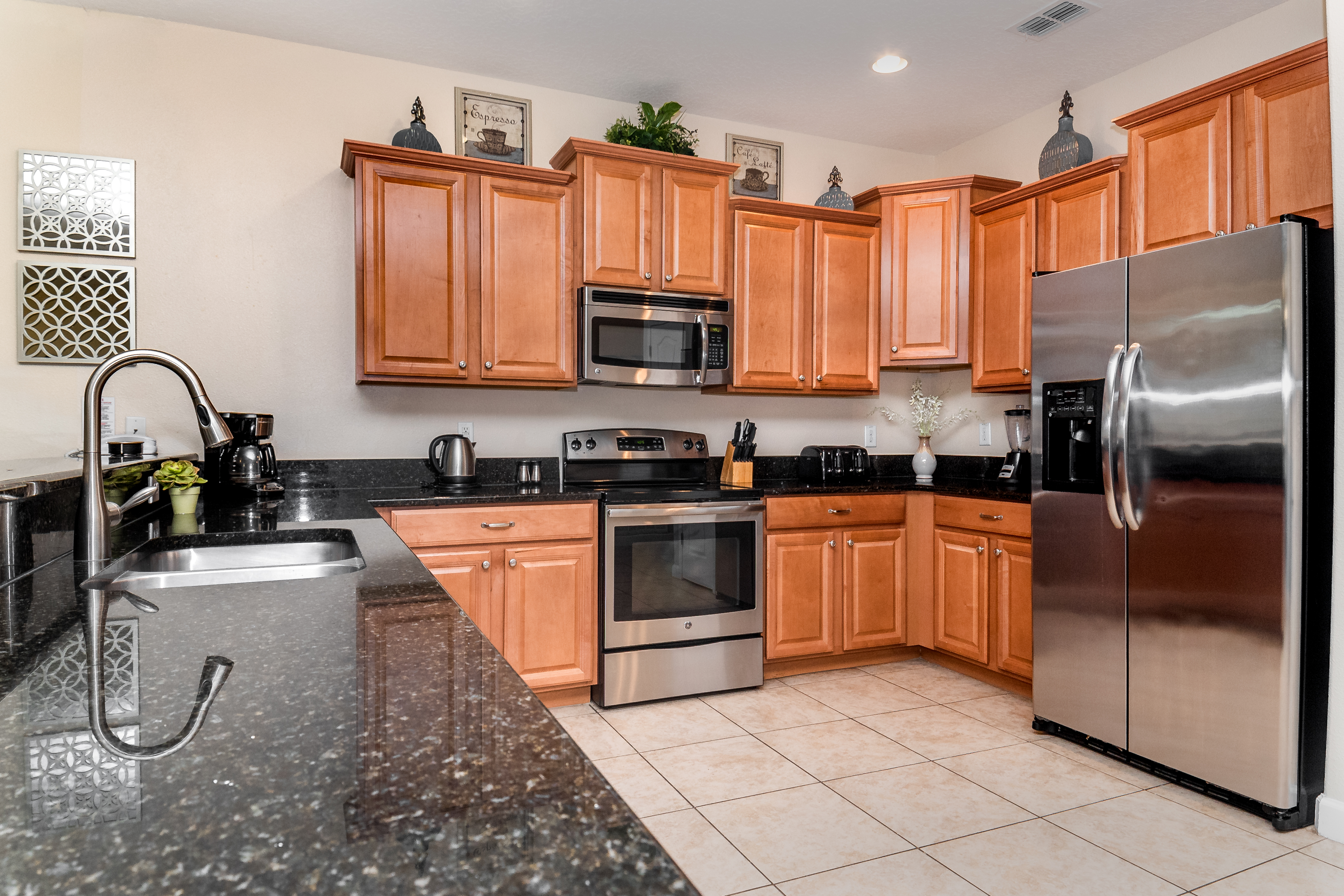 Home Eight Bedrooms with Private Pool