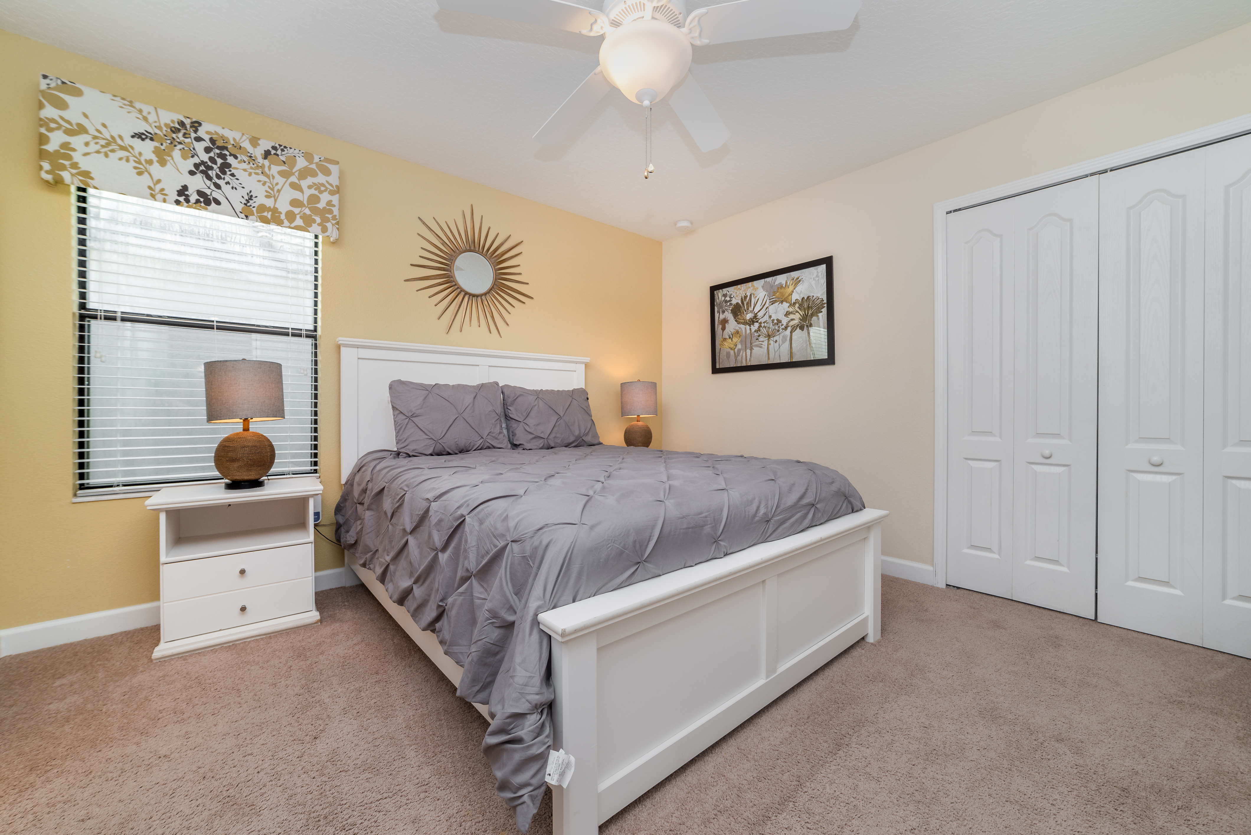 Home Nine Bedrooms with More Than Three Bathrooms