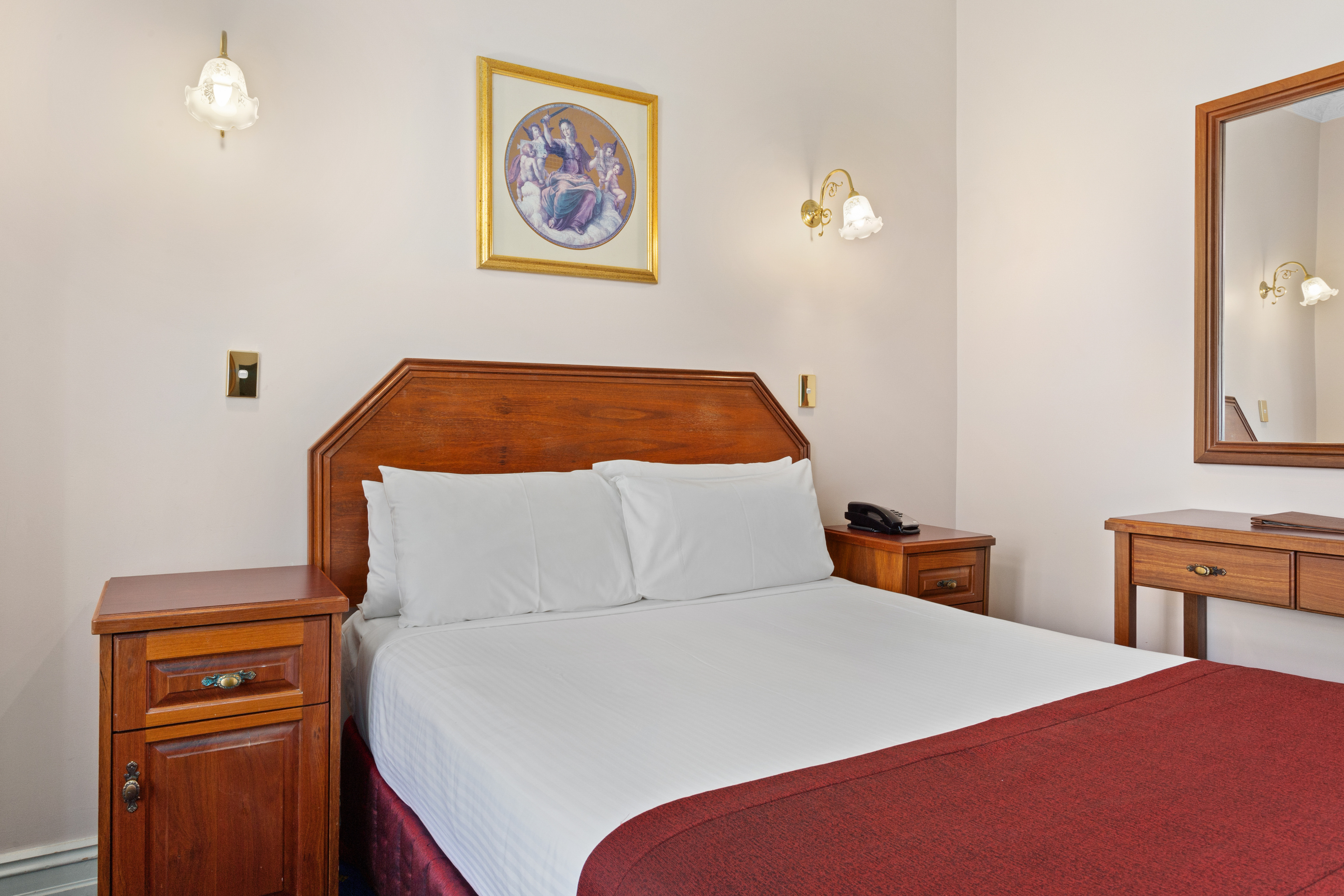 Double Deluxe One Bed