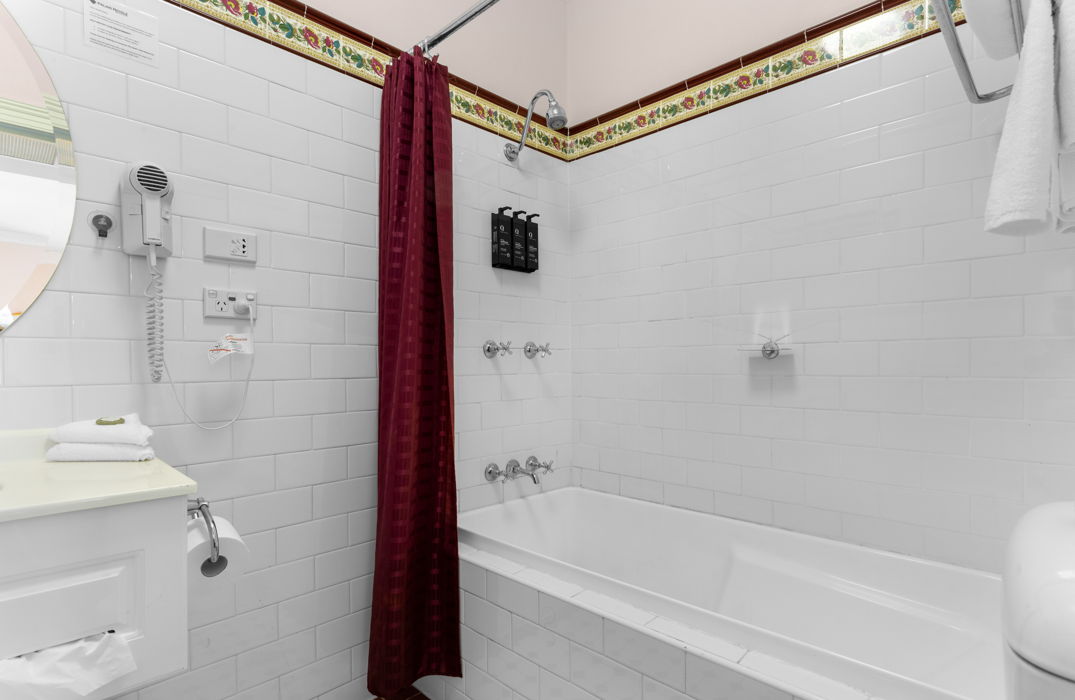 Double Deluxe King Bed