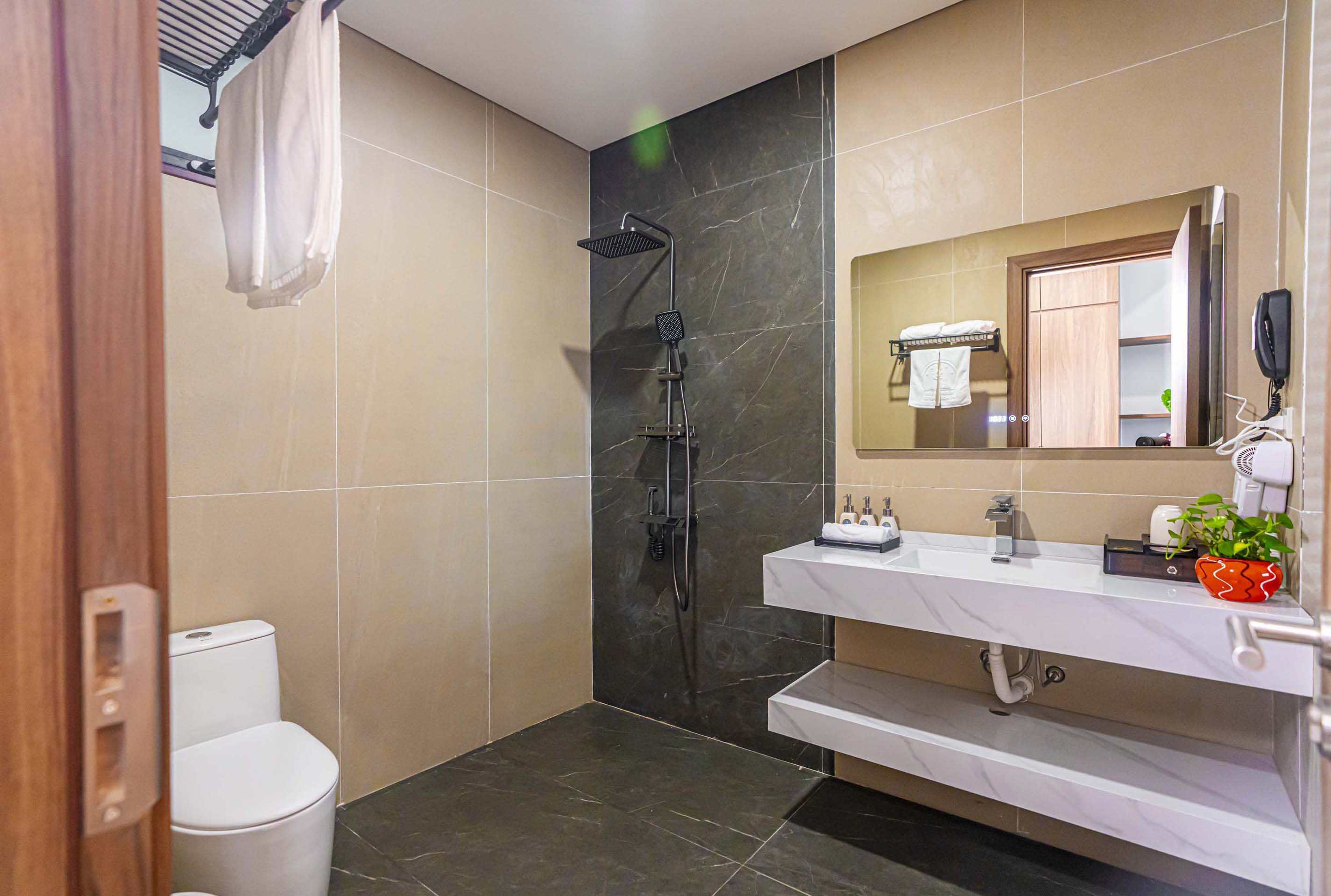 Double One Bedroom One Bathroom