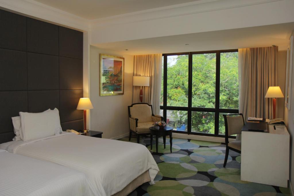 Double or Twin Deluxe