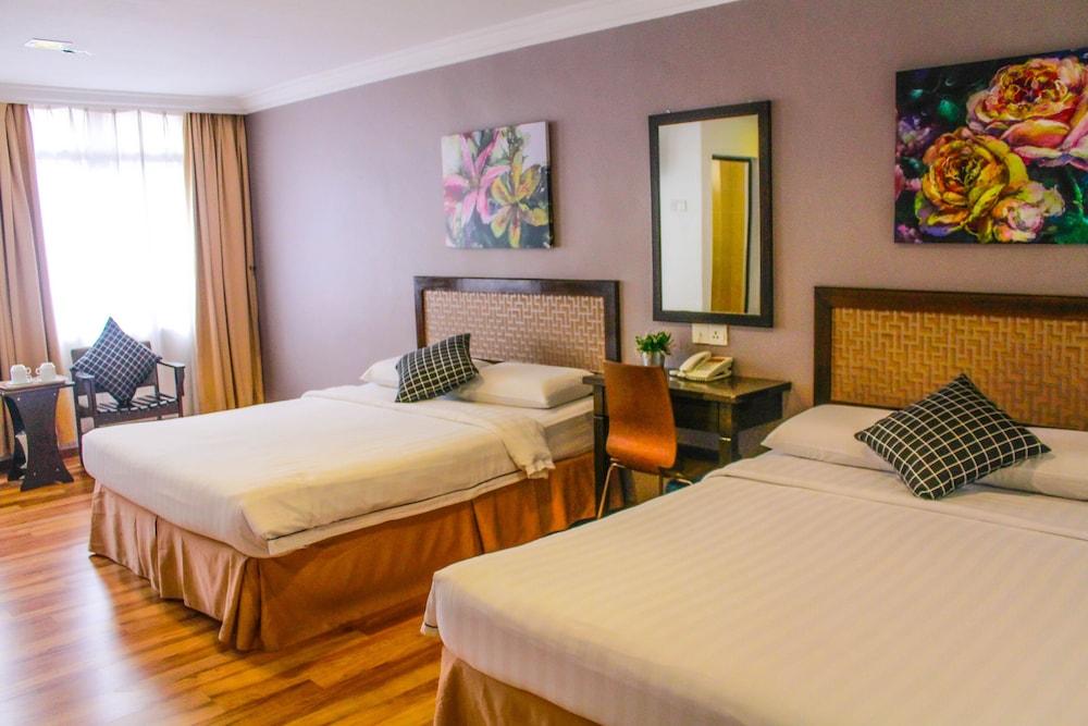 Family Room Executive