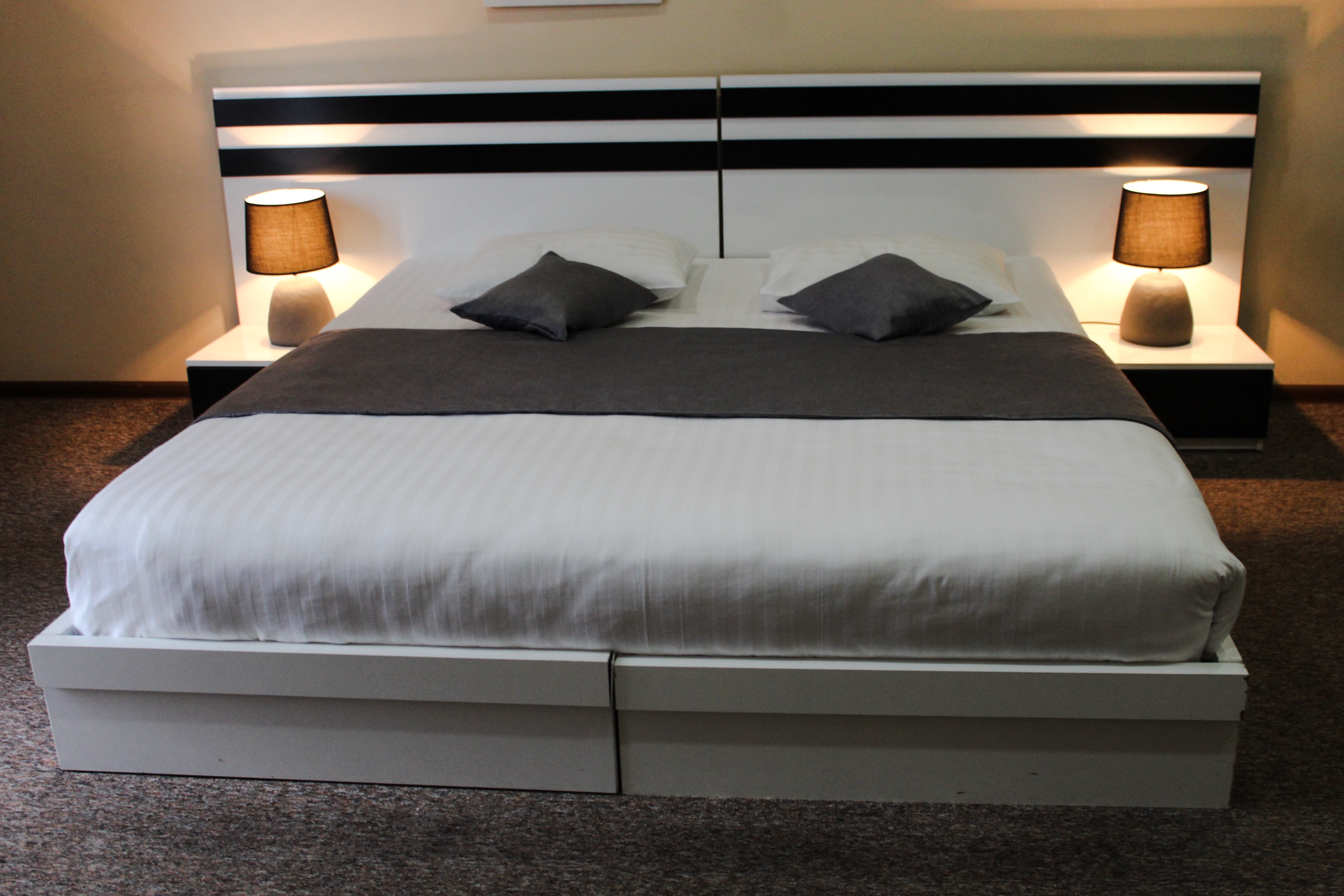 Family Room Capacity 1