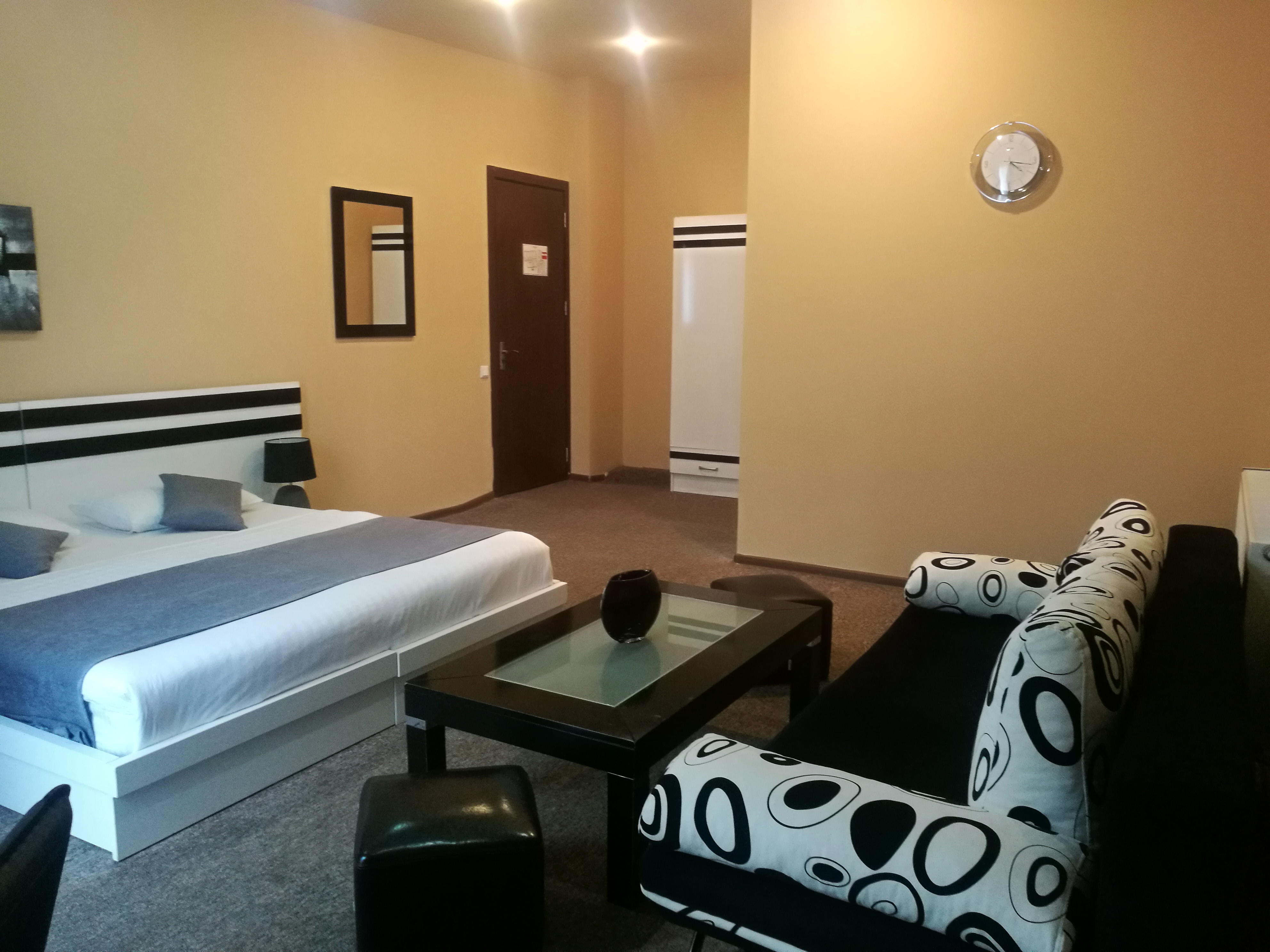 Family Room Capacity 1