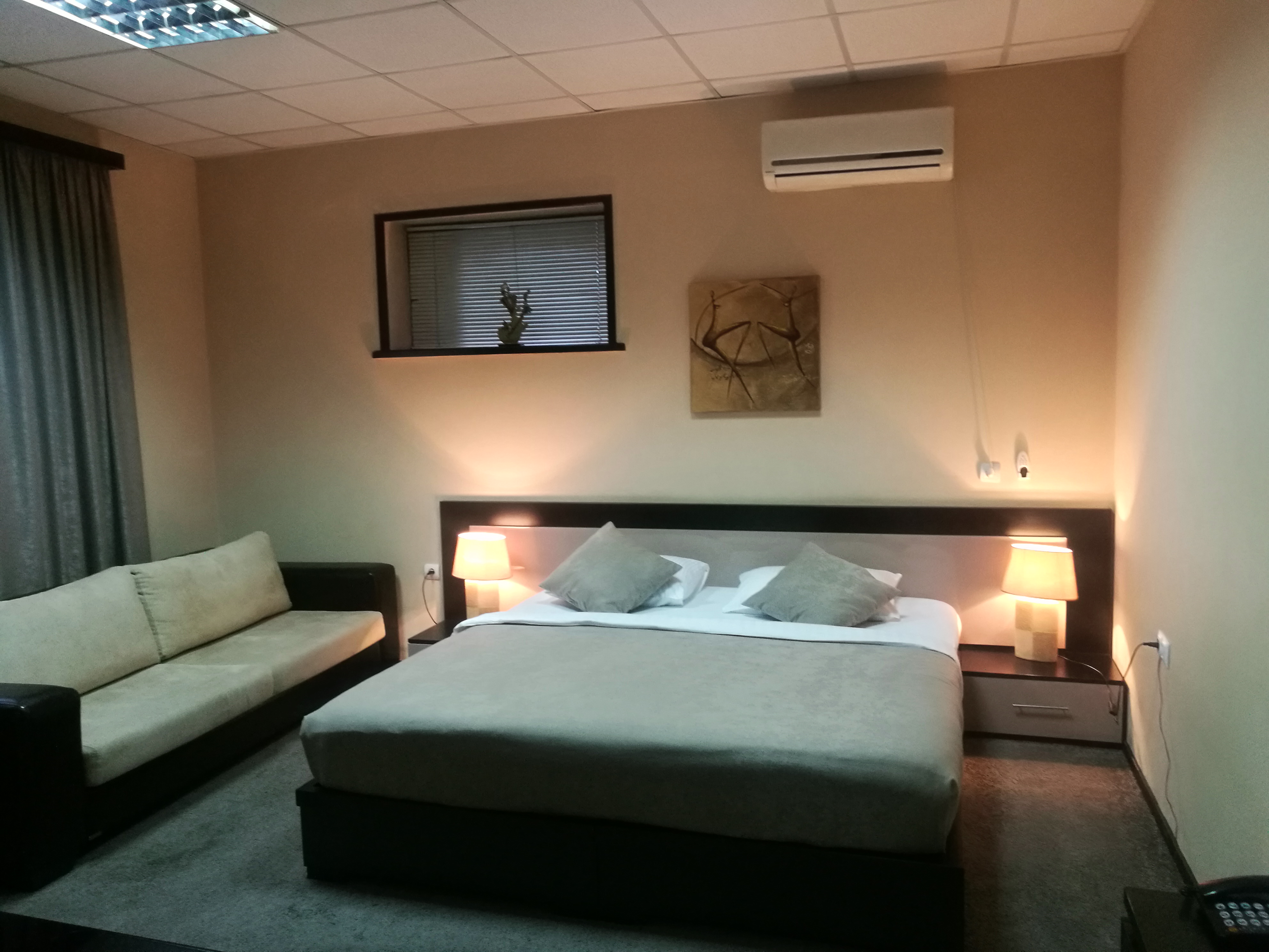 Family Room Capacity 1