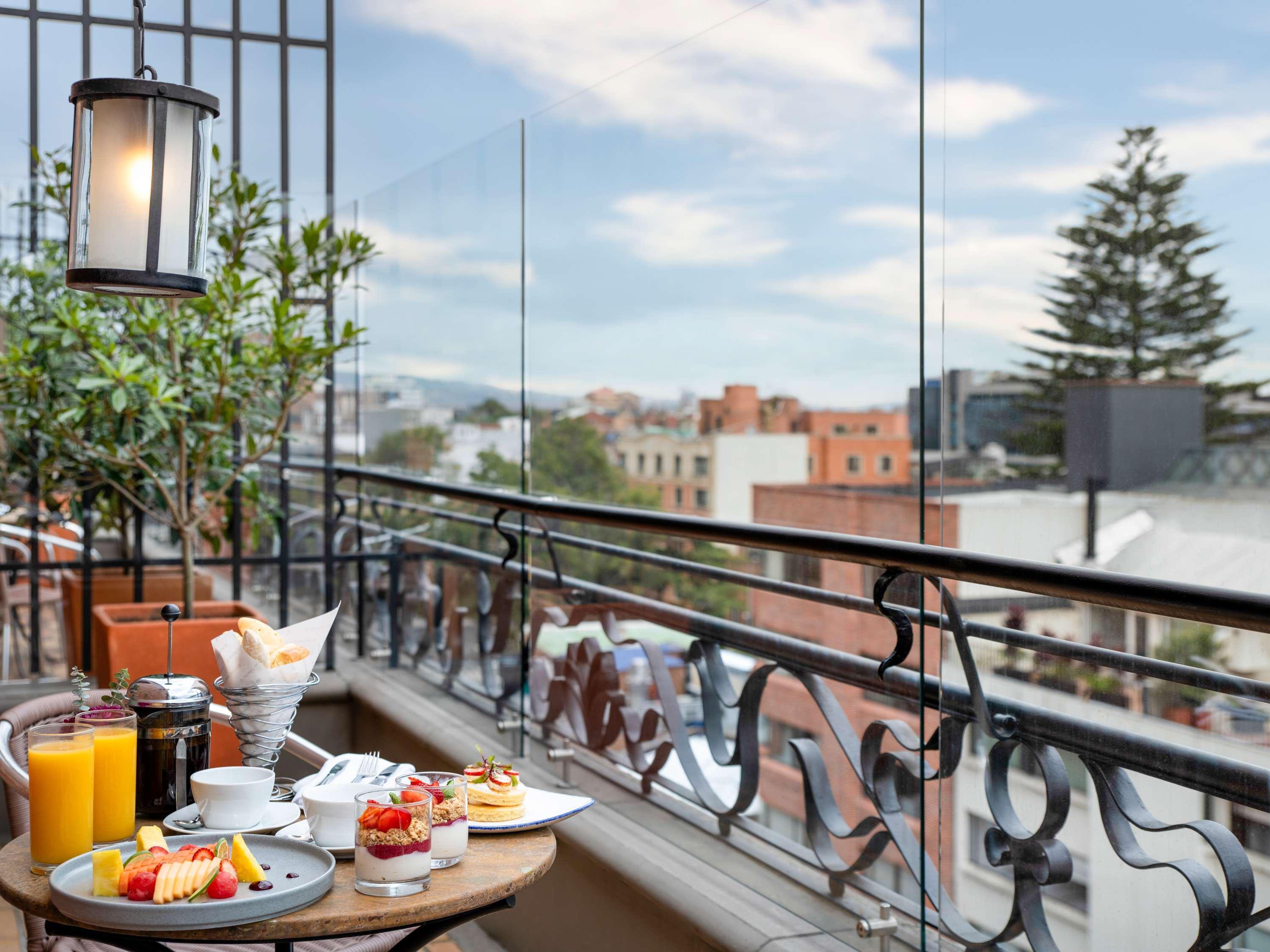 Junior Suite King Size Bed