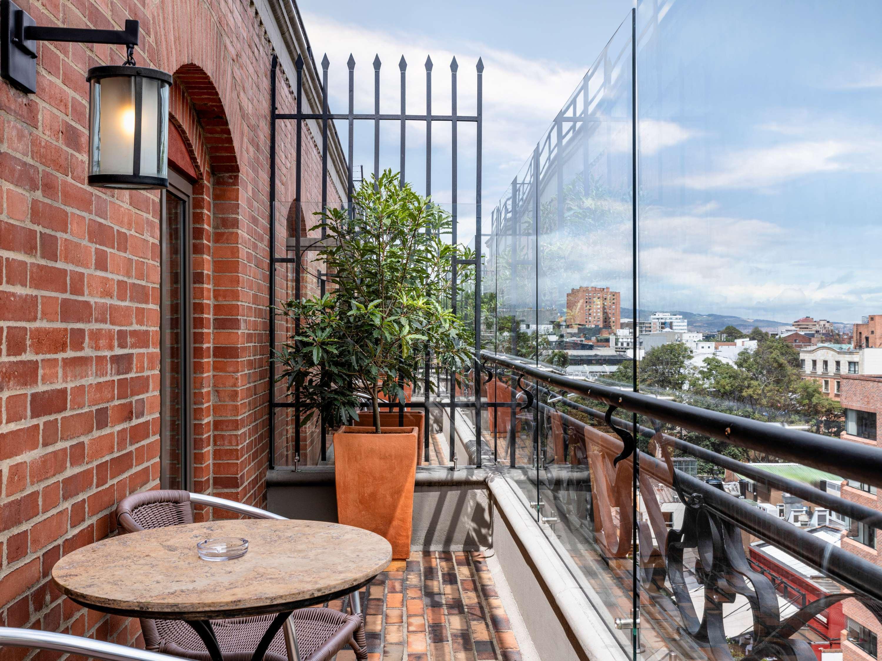 Junior Suite King Size Bed