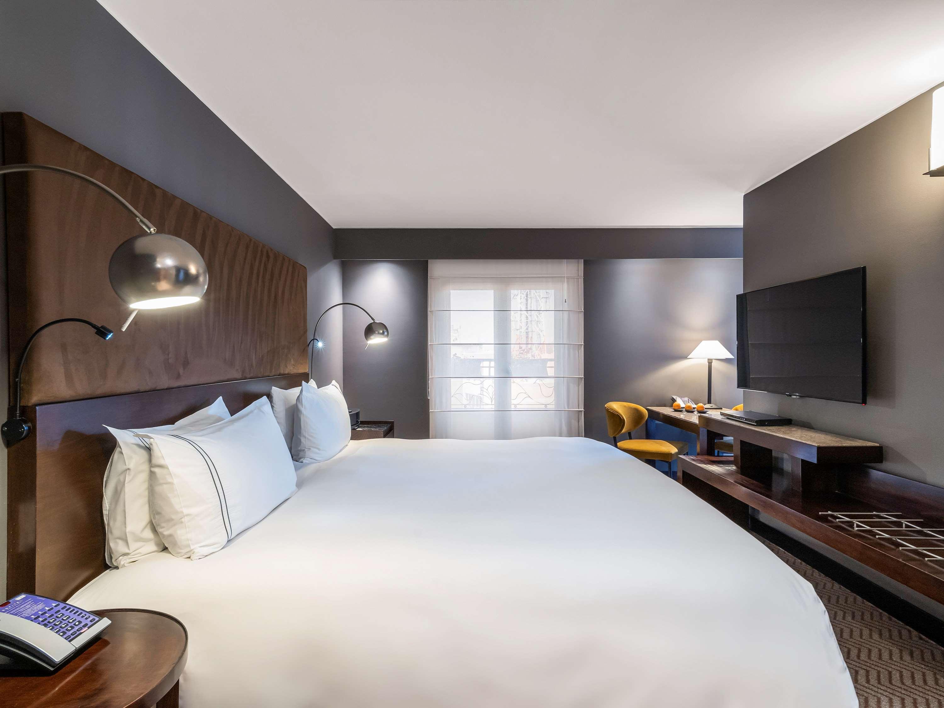 Junior Suite King Size Bed