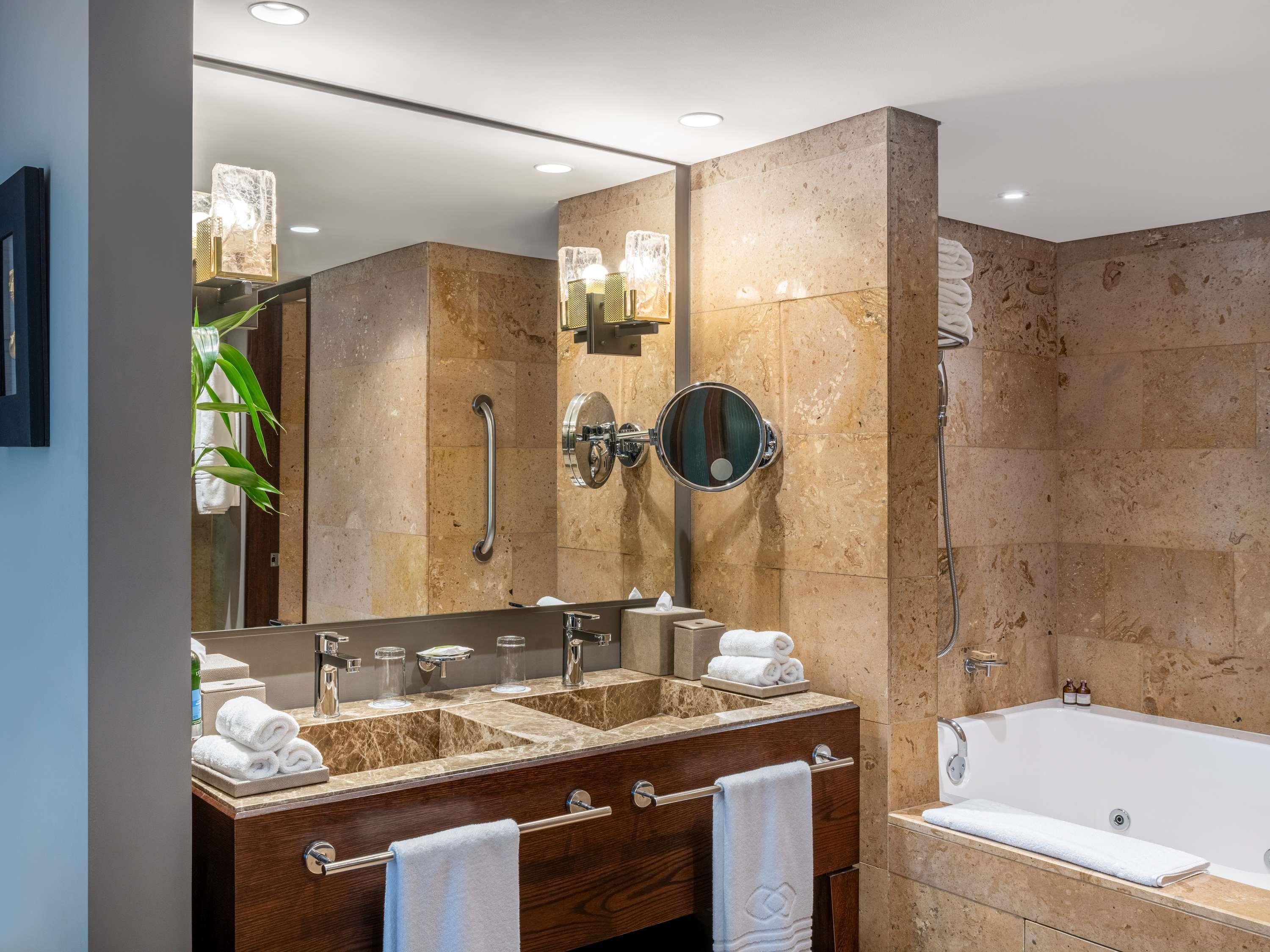 Junior Suite King Size Bed