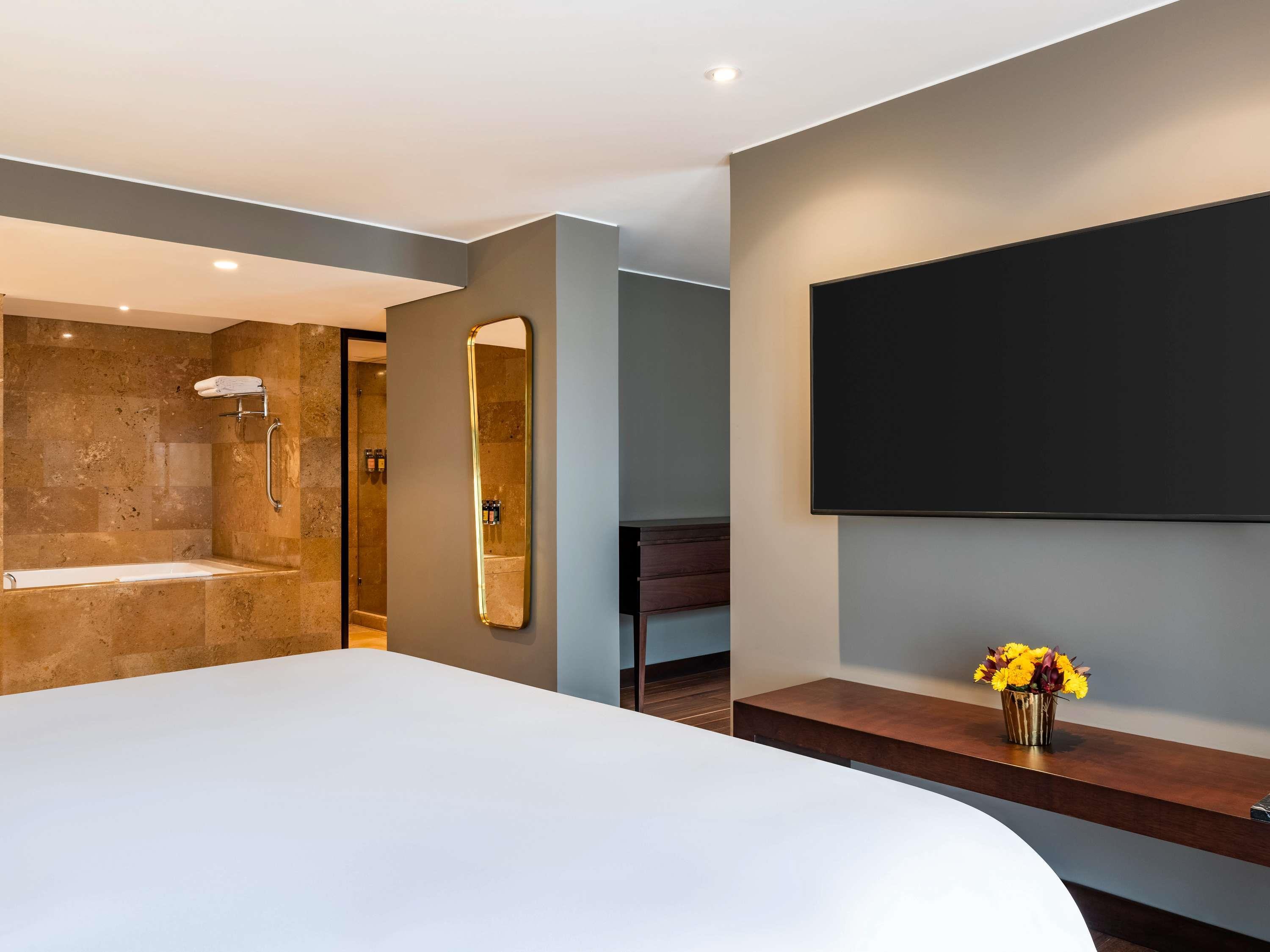 Junior Suite King Size Bed