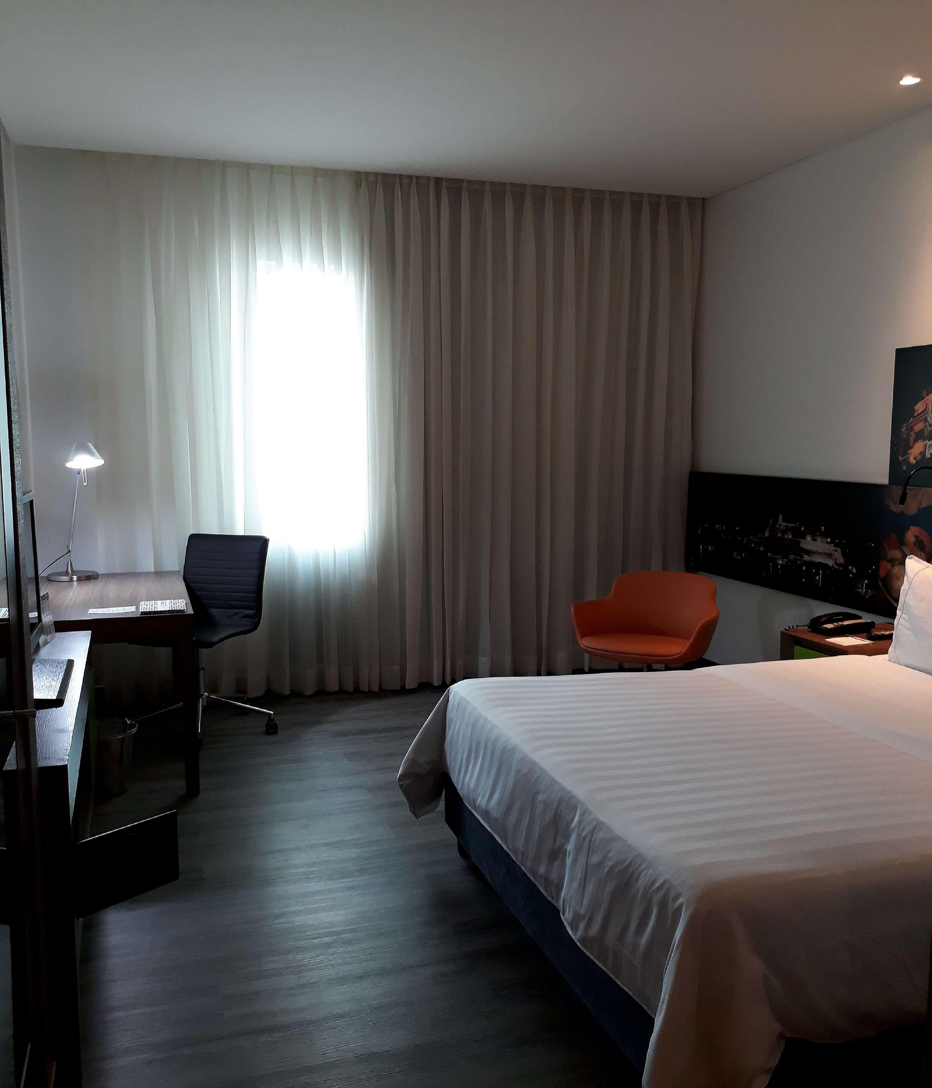 Double Queen Size Bed