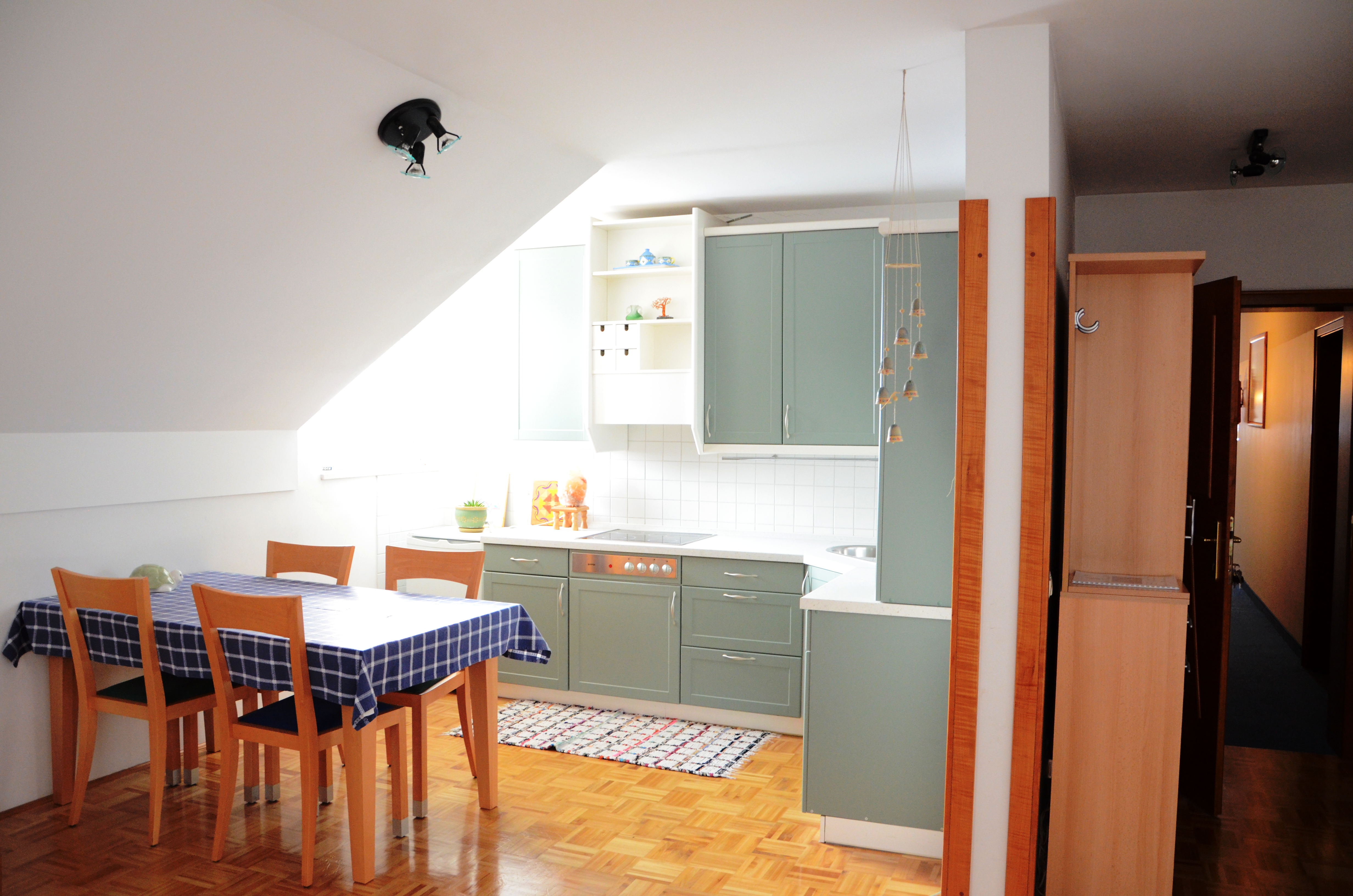 Apartment Capacity 4