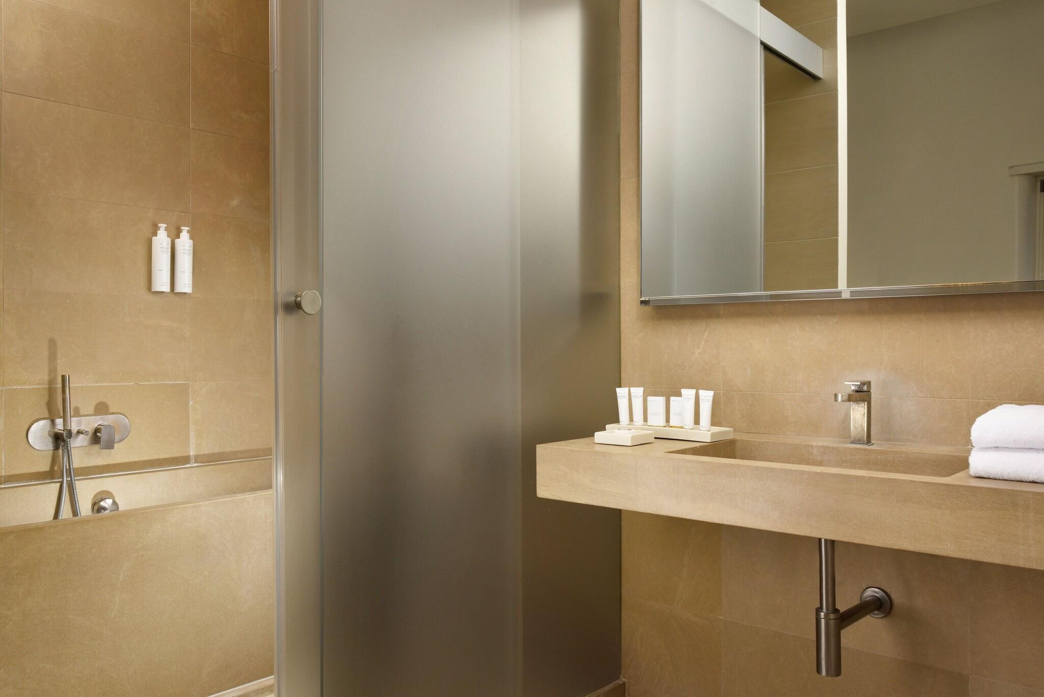 Double Superior King Bed