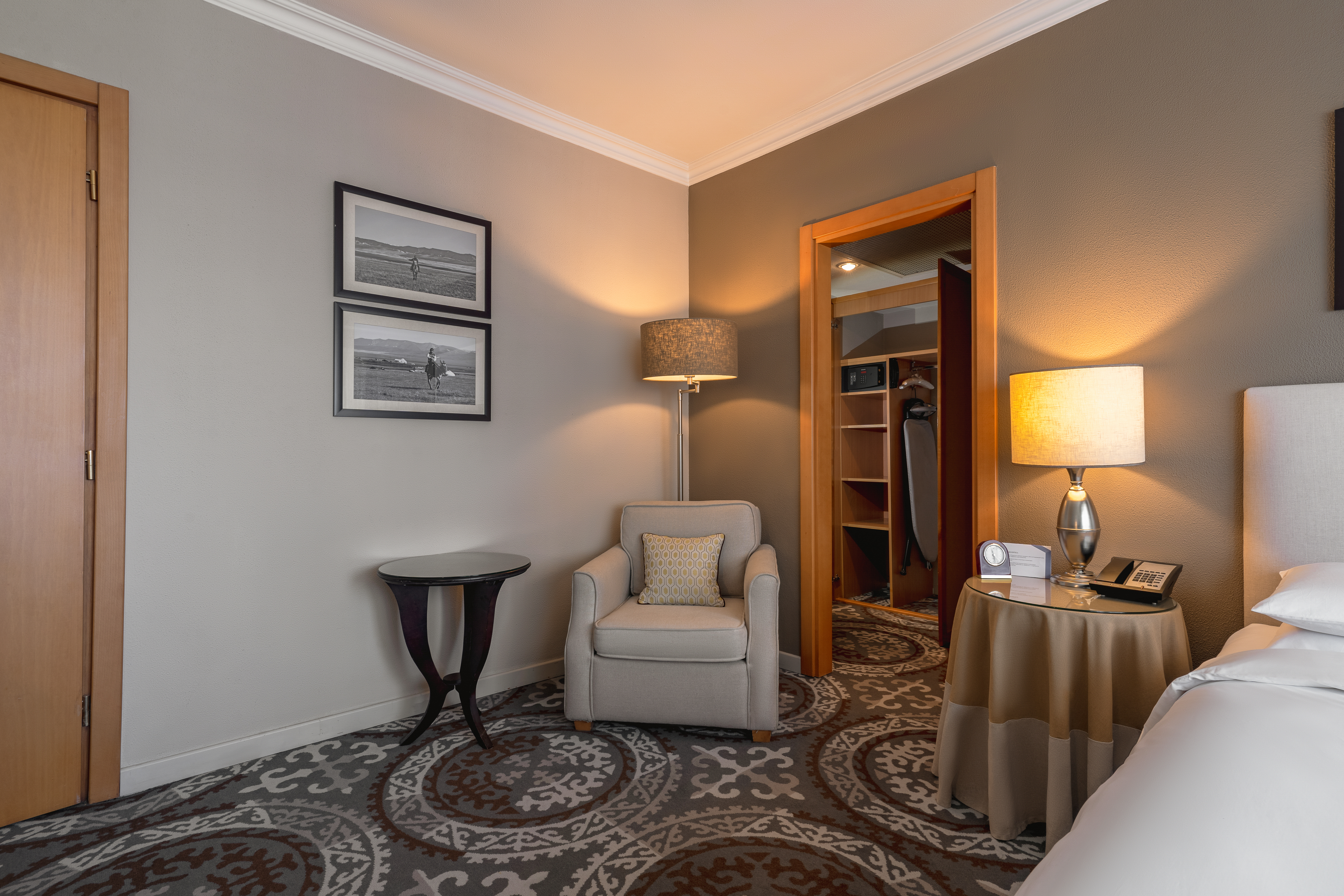 Double Queen Size Bed