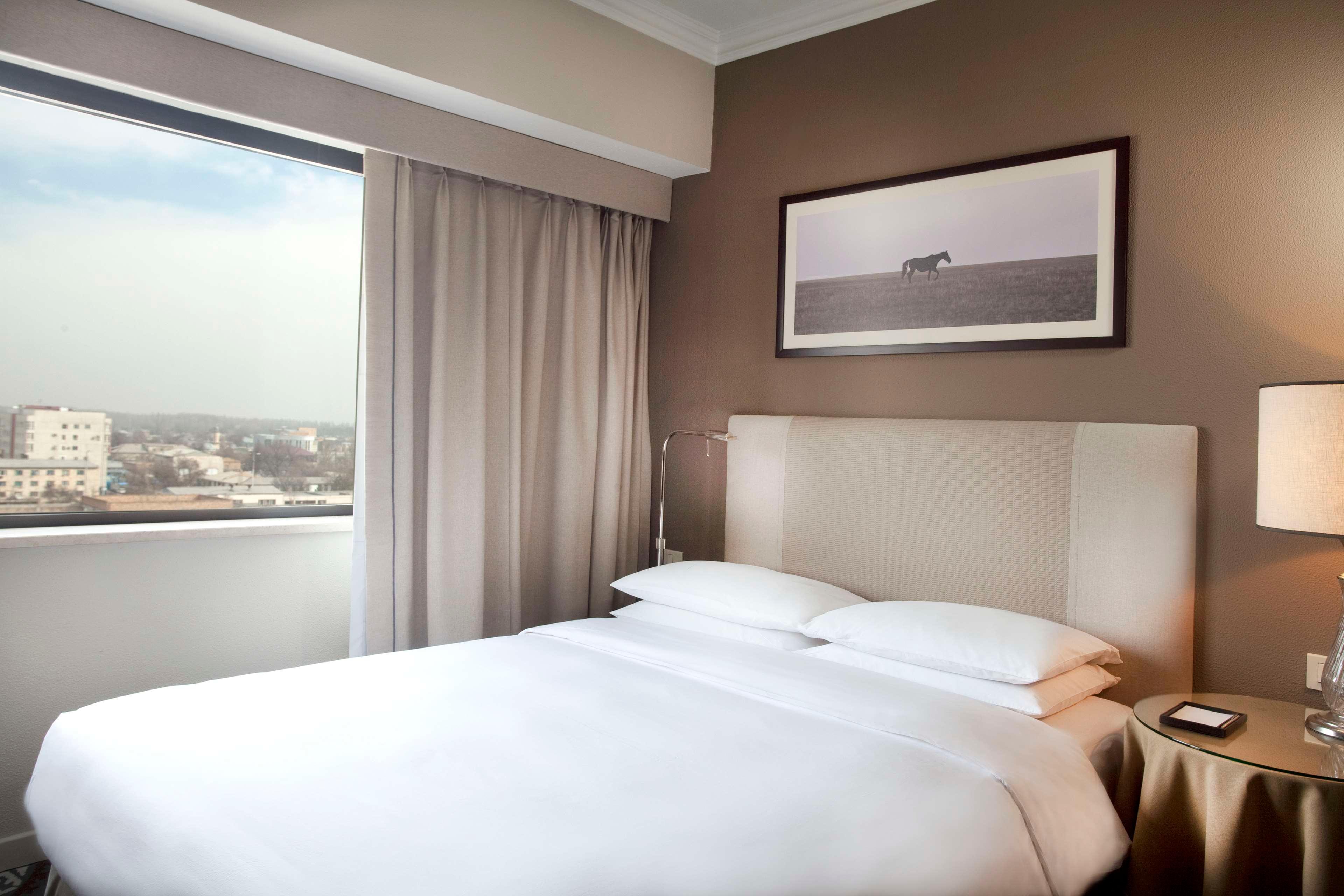 Double Deluxe King Bed