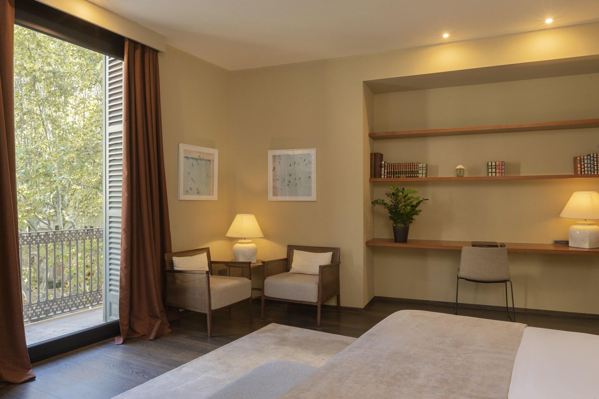 Double Deluxe King Bed