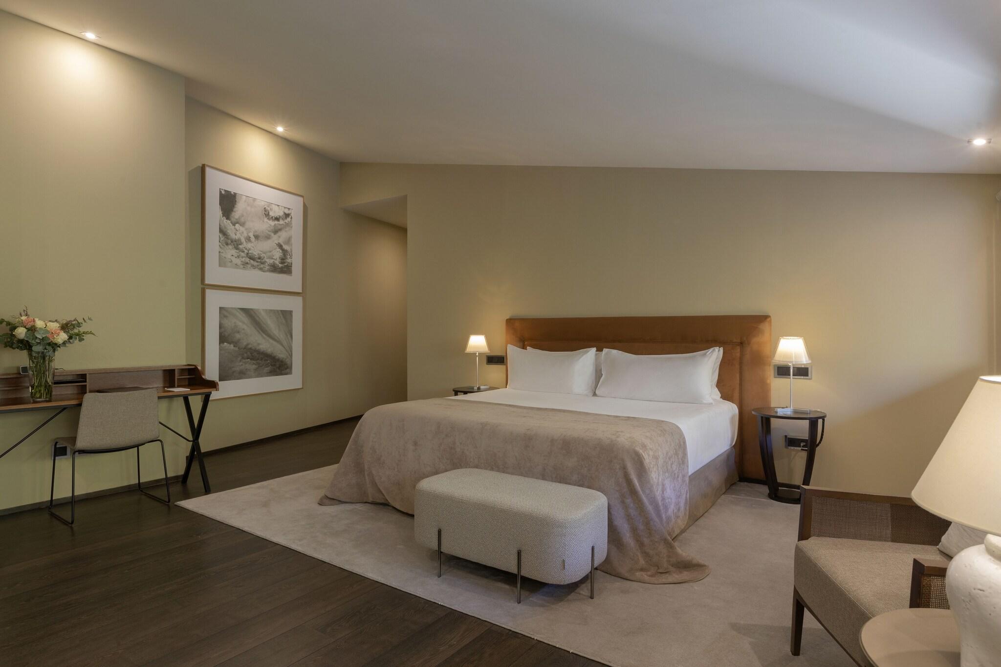 Junior Suite King Size Bed