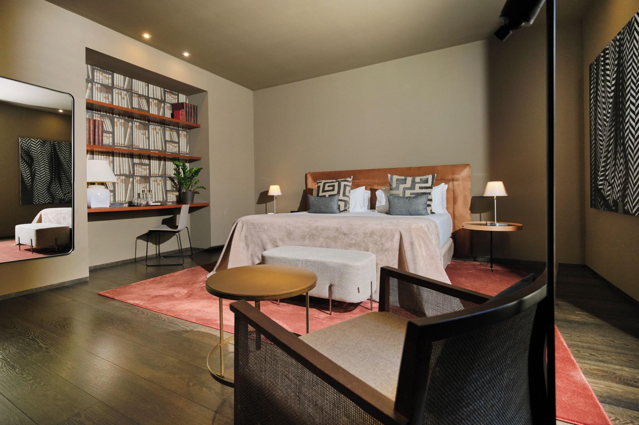 Double Deluxe King Bed