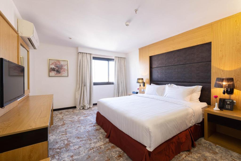 Double or Twin Deluxe