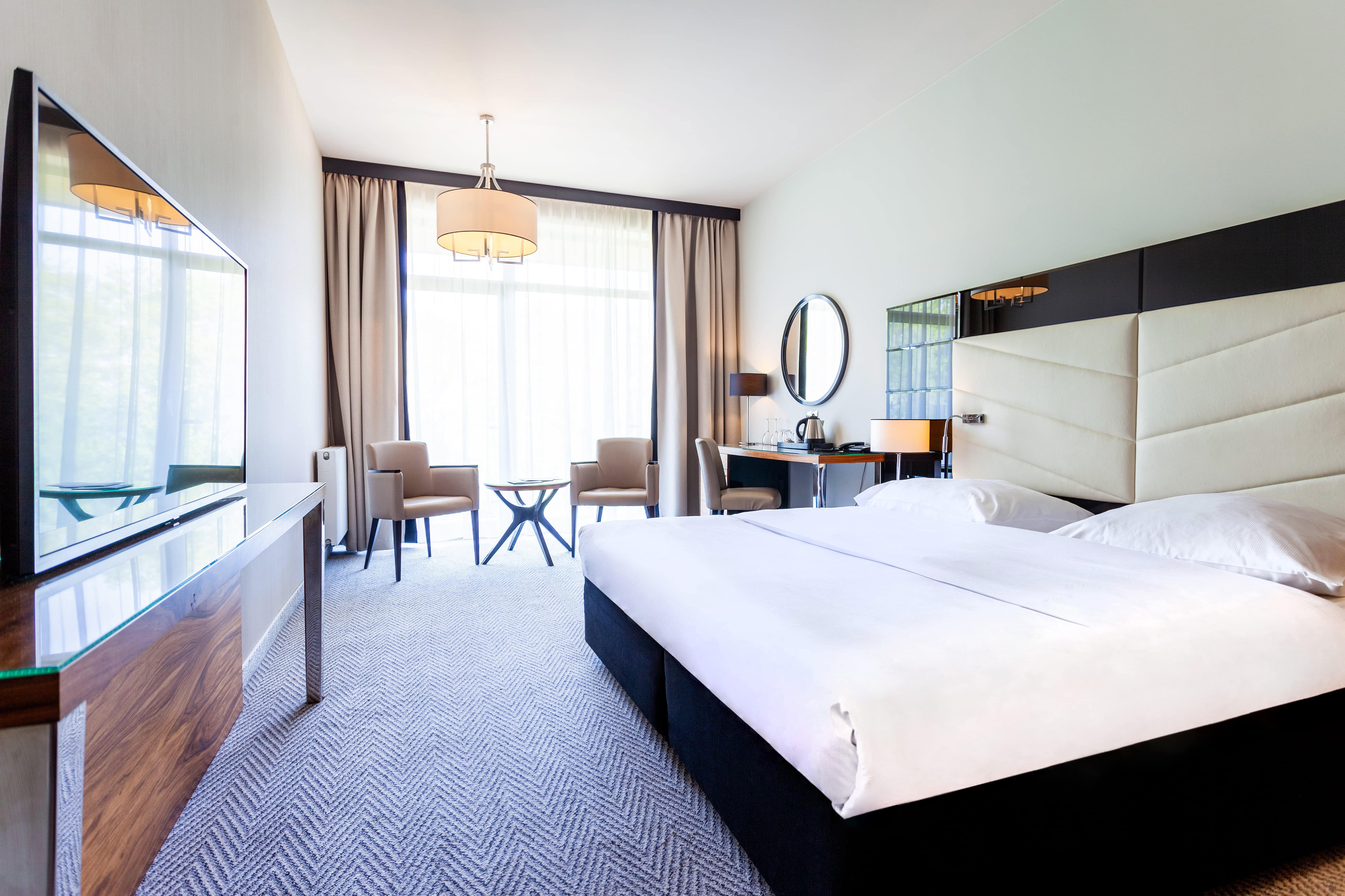 Double Partial Sea View