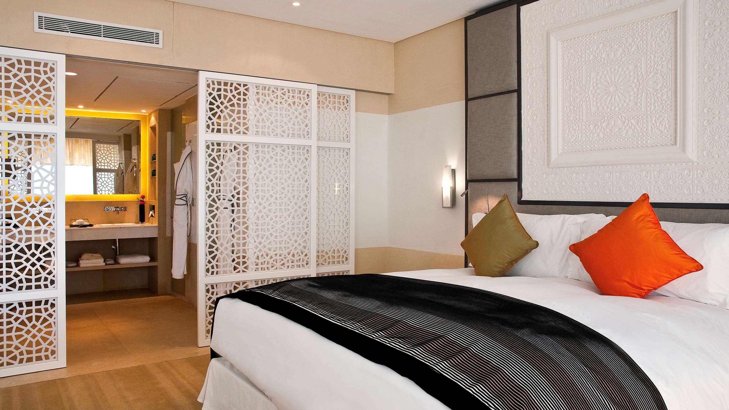 Junior Suite Club King Bed