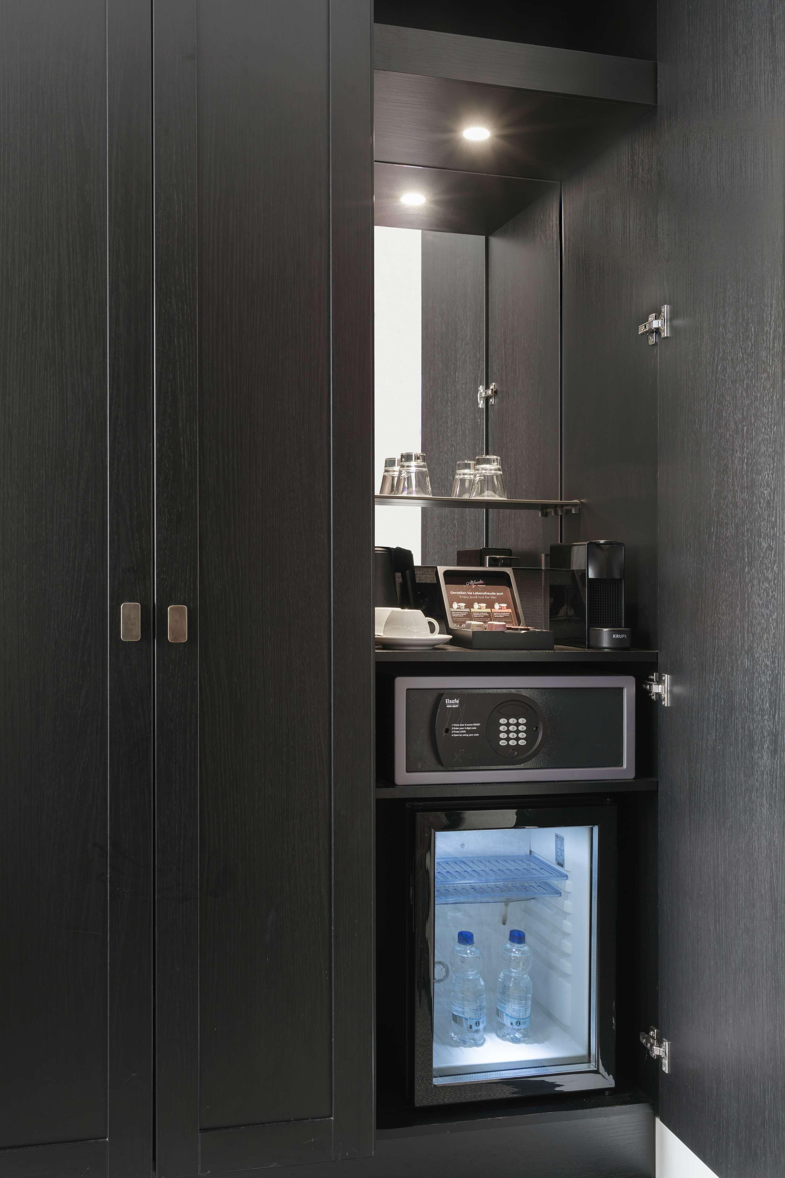 Double Deluxe Queen Bed