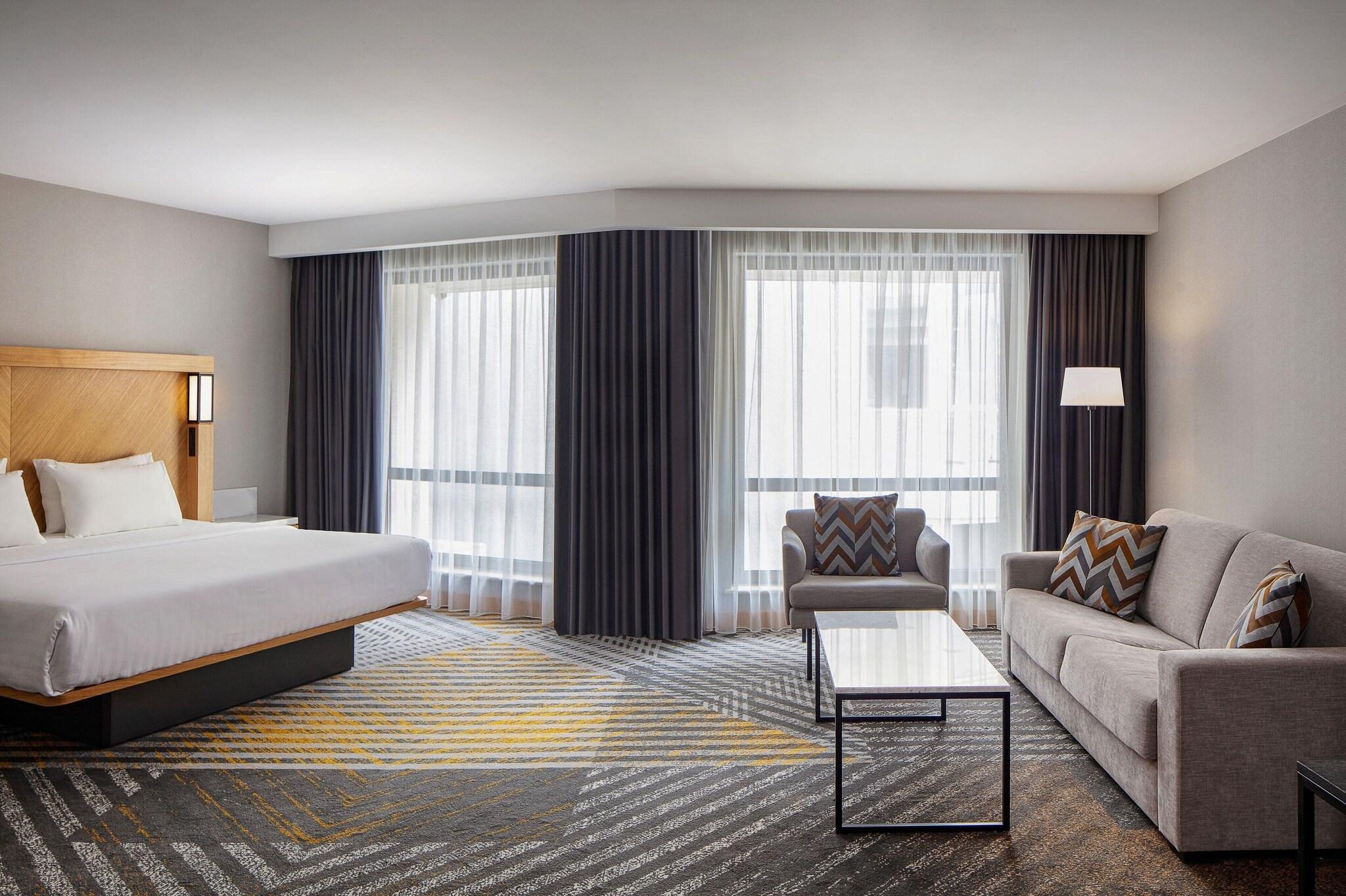 Junior Suite King Bed One Bedroom 