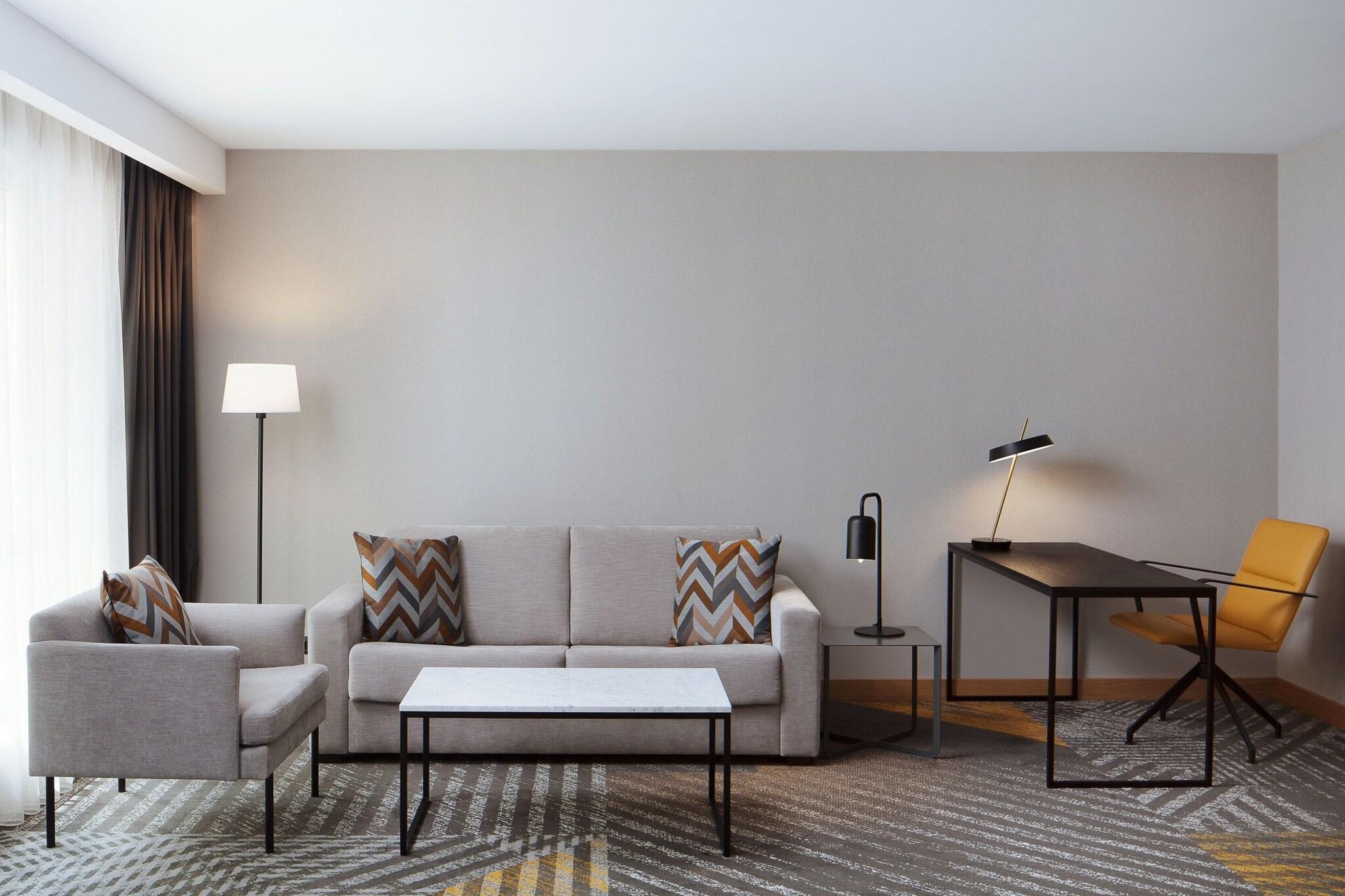 Junior Suite King Bed One Bedroom 