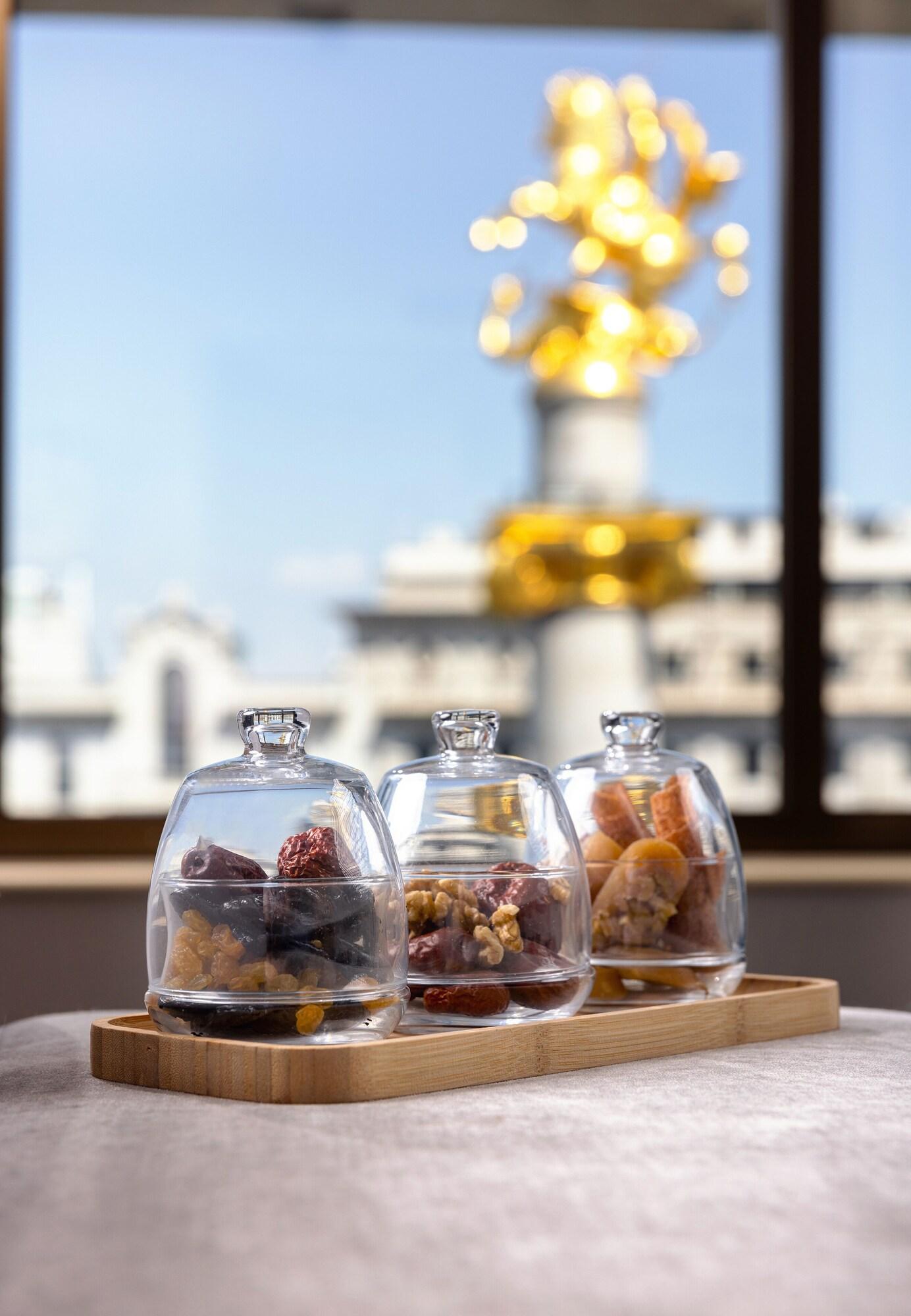 Double Deluxe King Bed