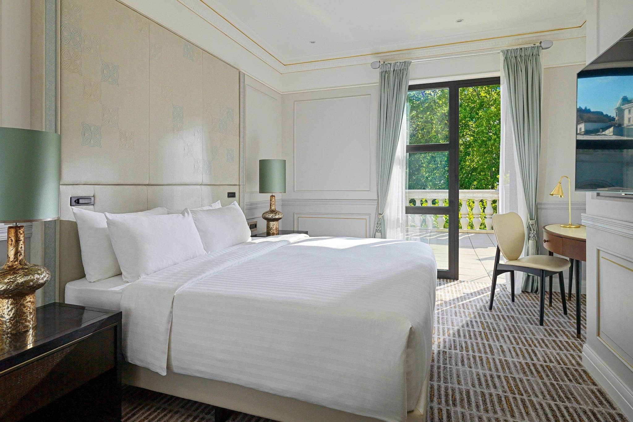 Double King Size Bed