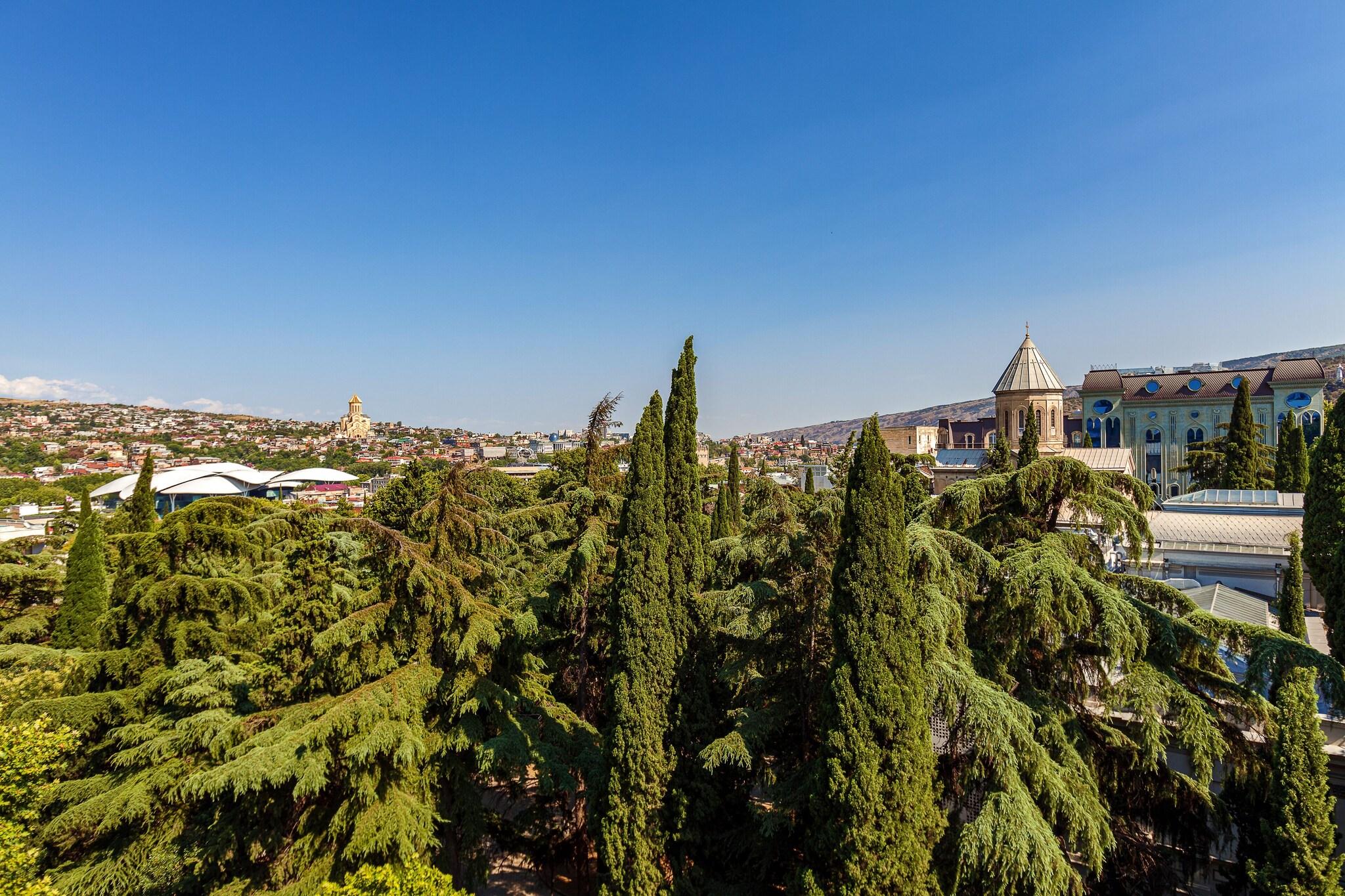 Double Deluxe King Bed