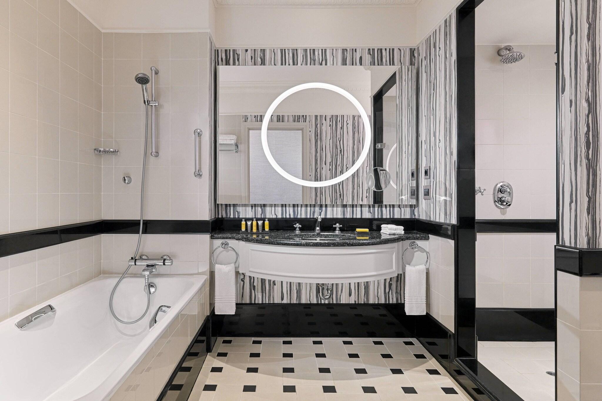 Double Executive King Bed